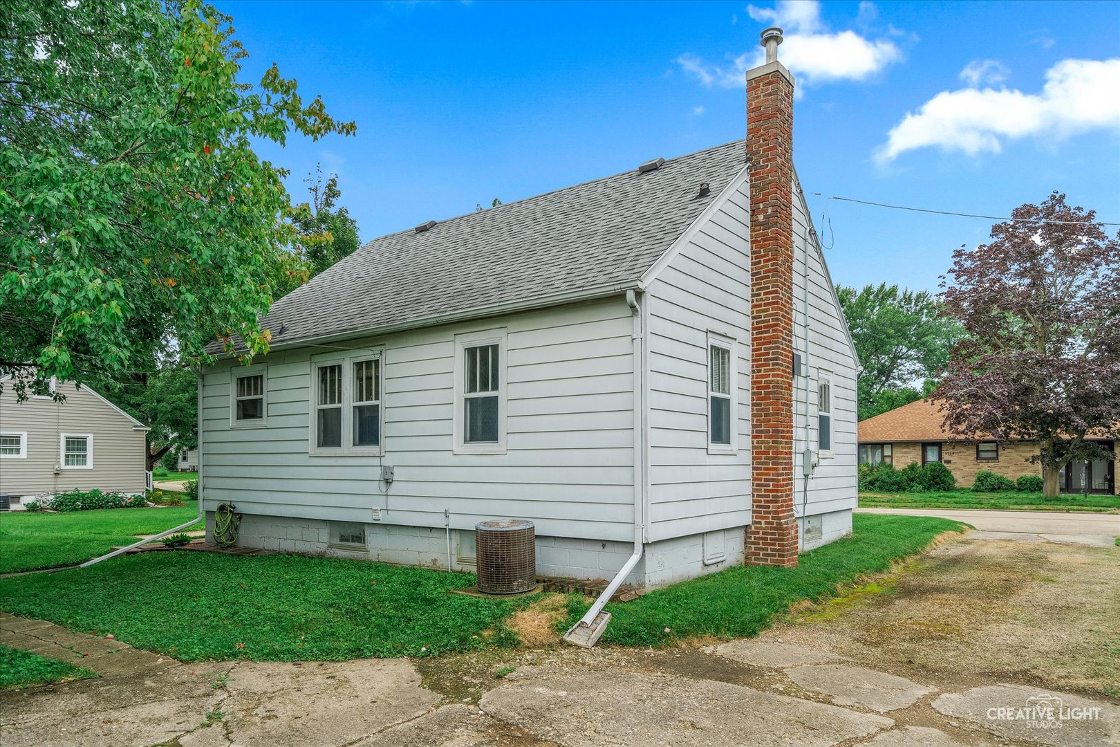 1716 17th Avenue, Sterling, IL 61081