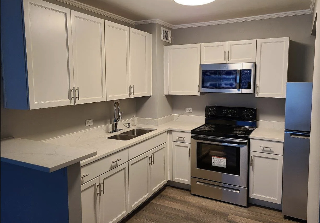 3600 N Lake Shore Drive #909, Chicago, IL 60613