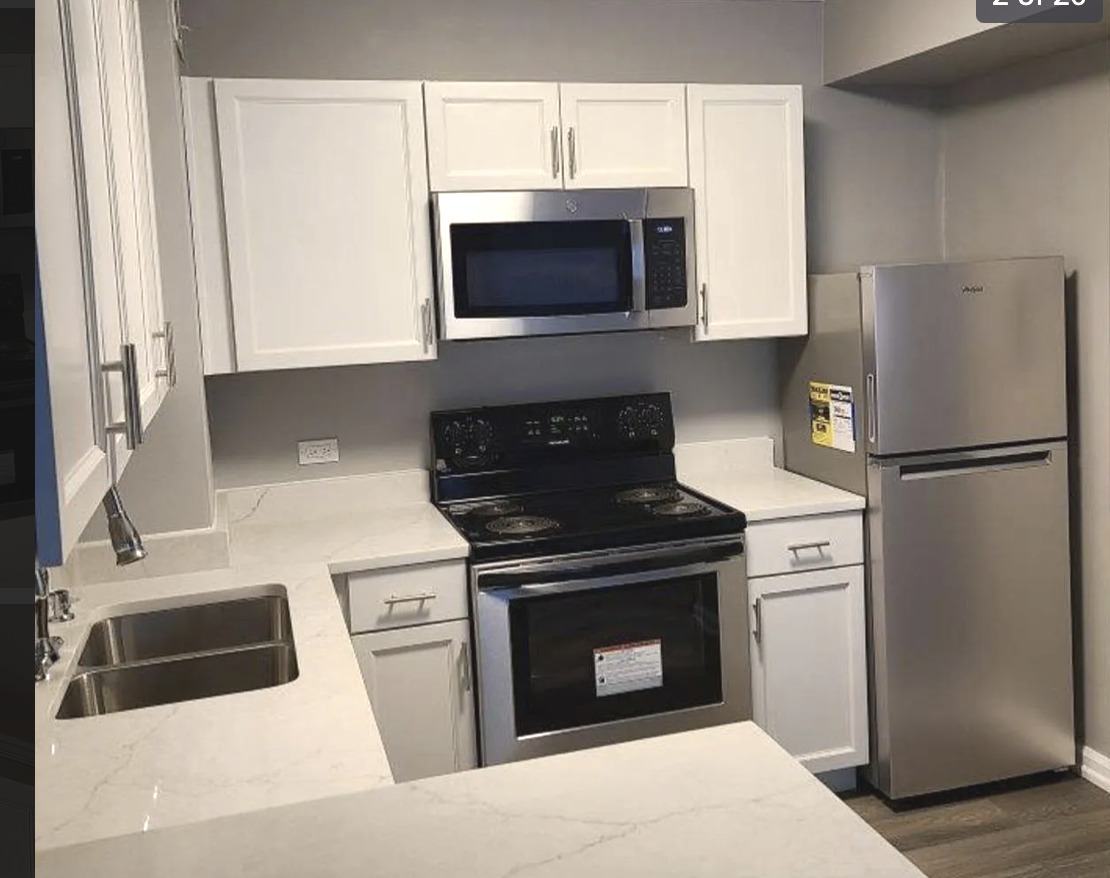 3600 N Lake Shore Drive #909, Chicago, IL 60613