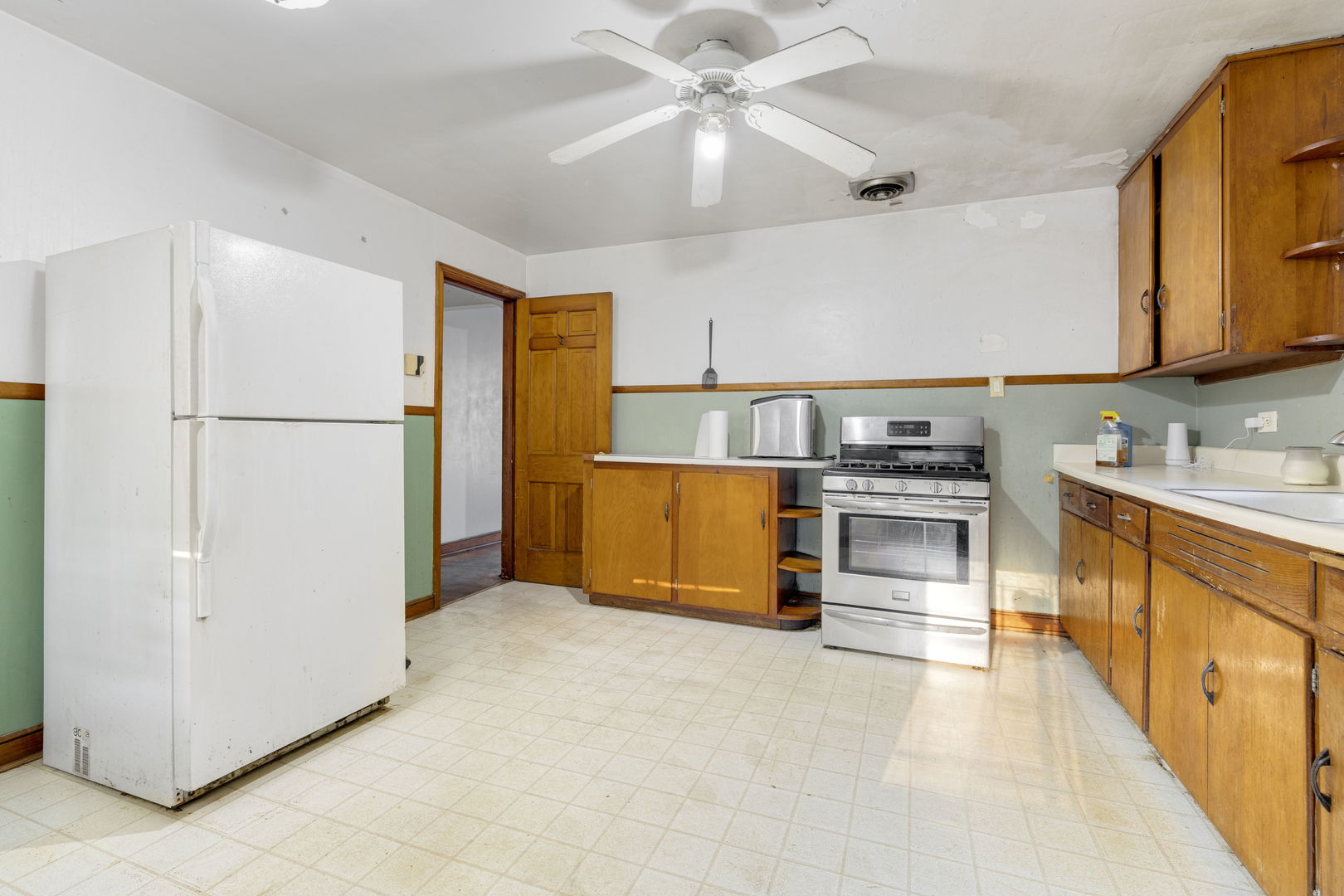 14920 Hoyne Avenue, Harvey, IL 60426