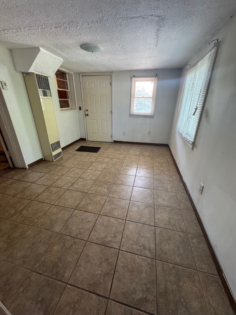 10728 S Pulaski Road, Oak Lawn, IL 60453
