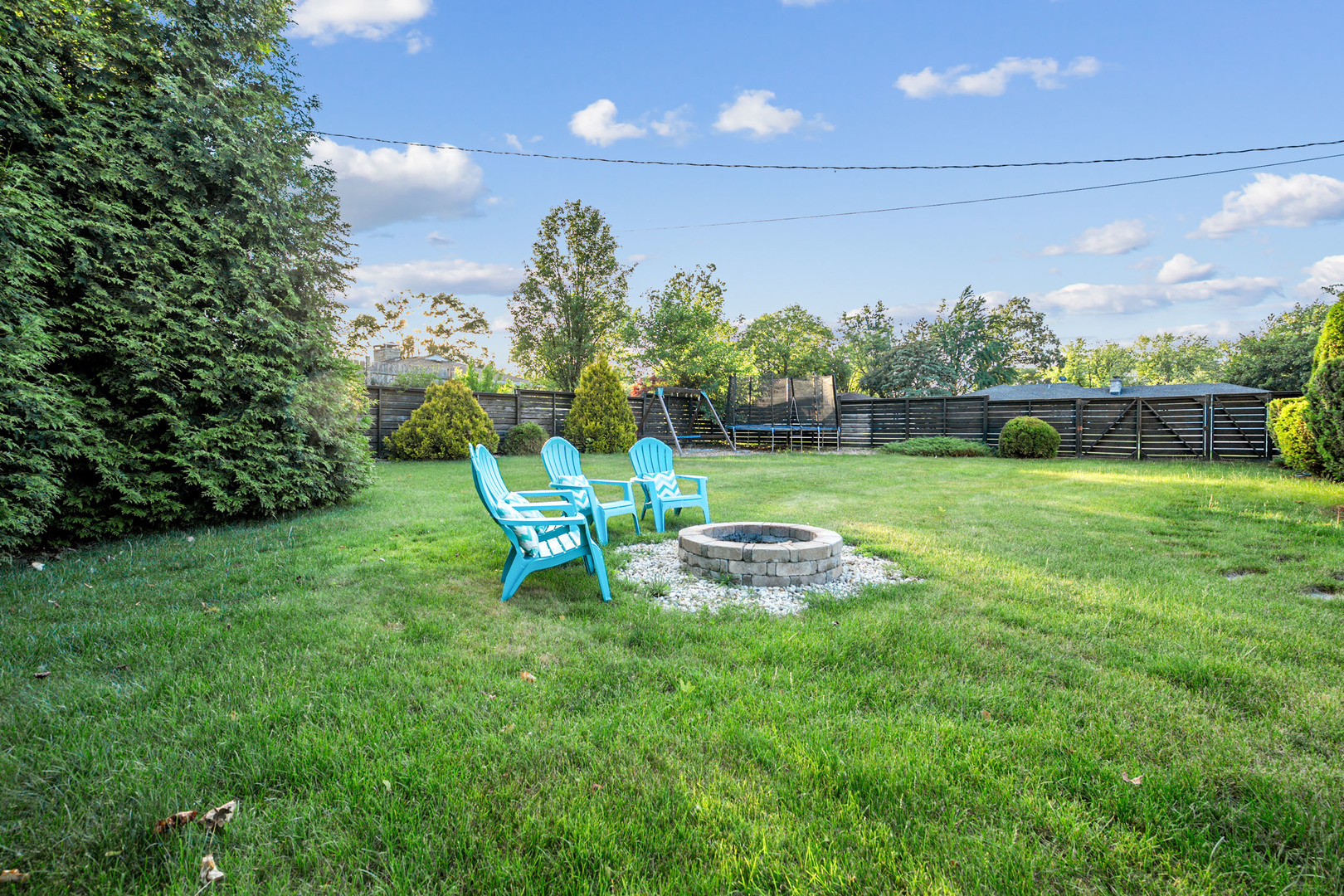 16W639 Red Oak Avenue, Bensenville, IL 60106