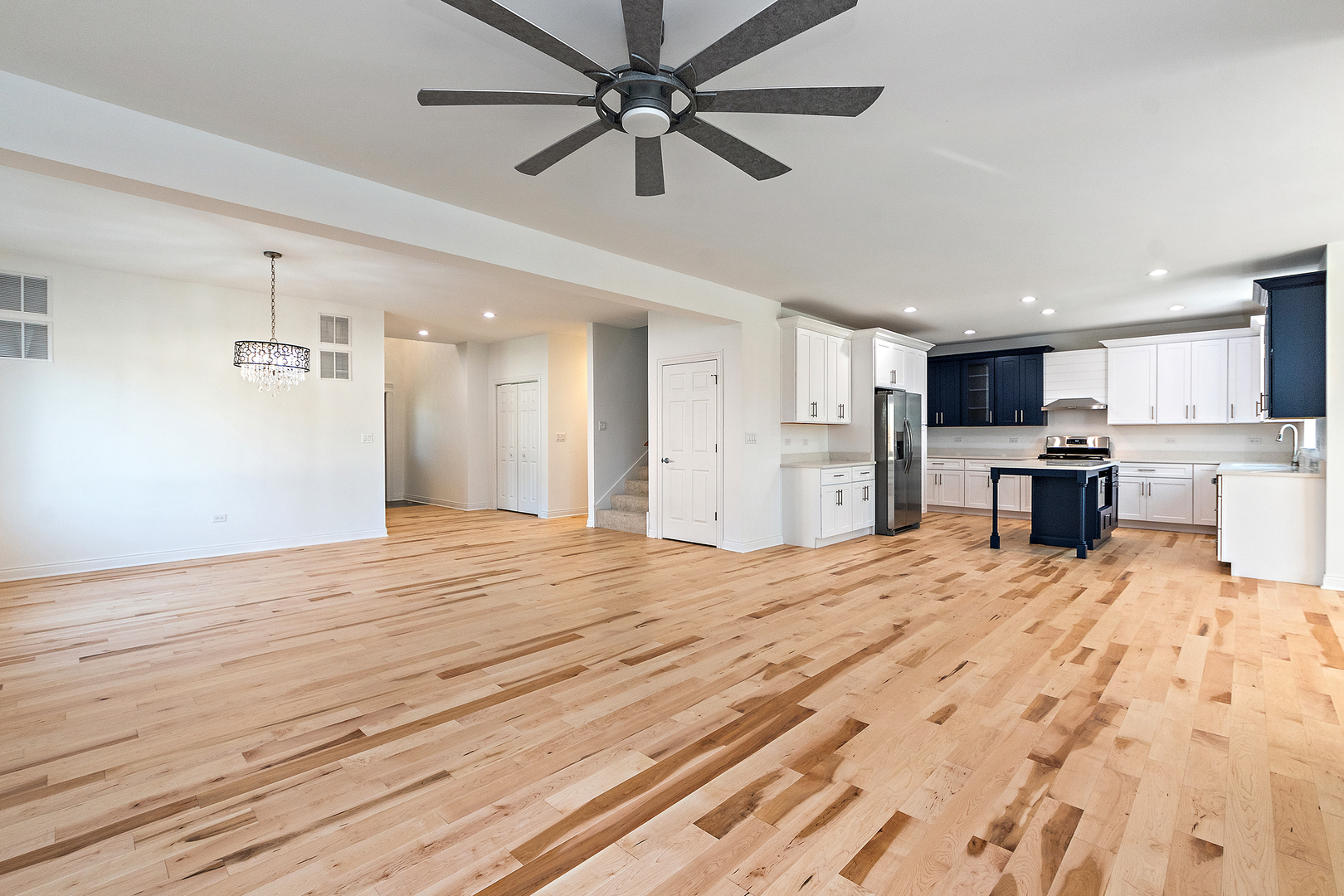 6705 W 91st Place, Oak Lawn, IL 60453