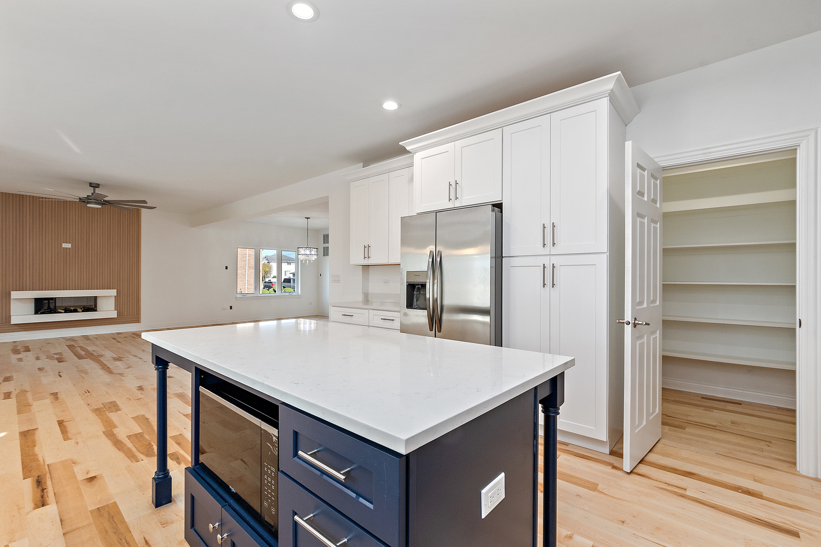 6705 W 91st Place, Oak Lawn, IL 60453