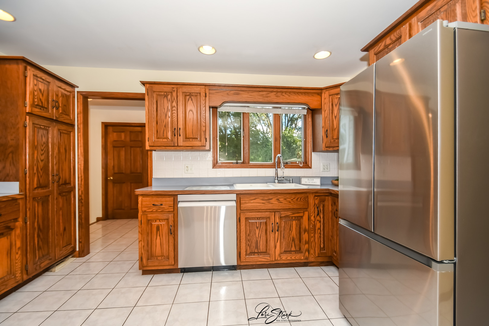 37 N West Drive, Oswego, IL 60543