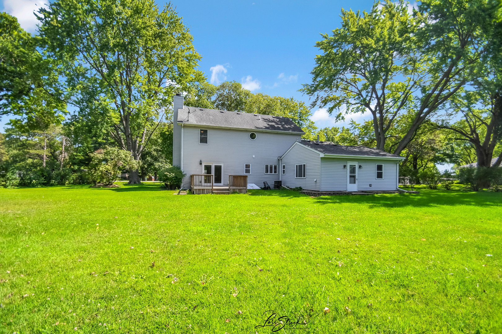 37 N West Drive, Oswego, IL 60543