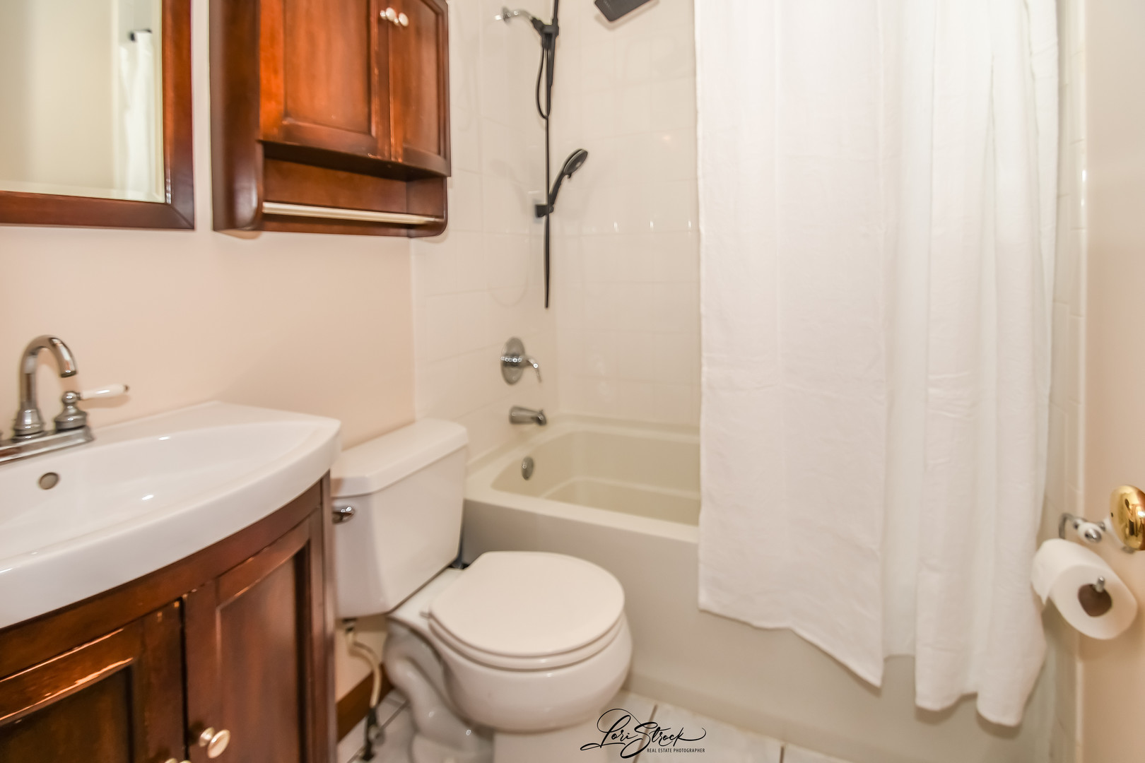 37 N West Drive, Oswego, IL 60543
