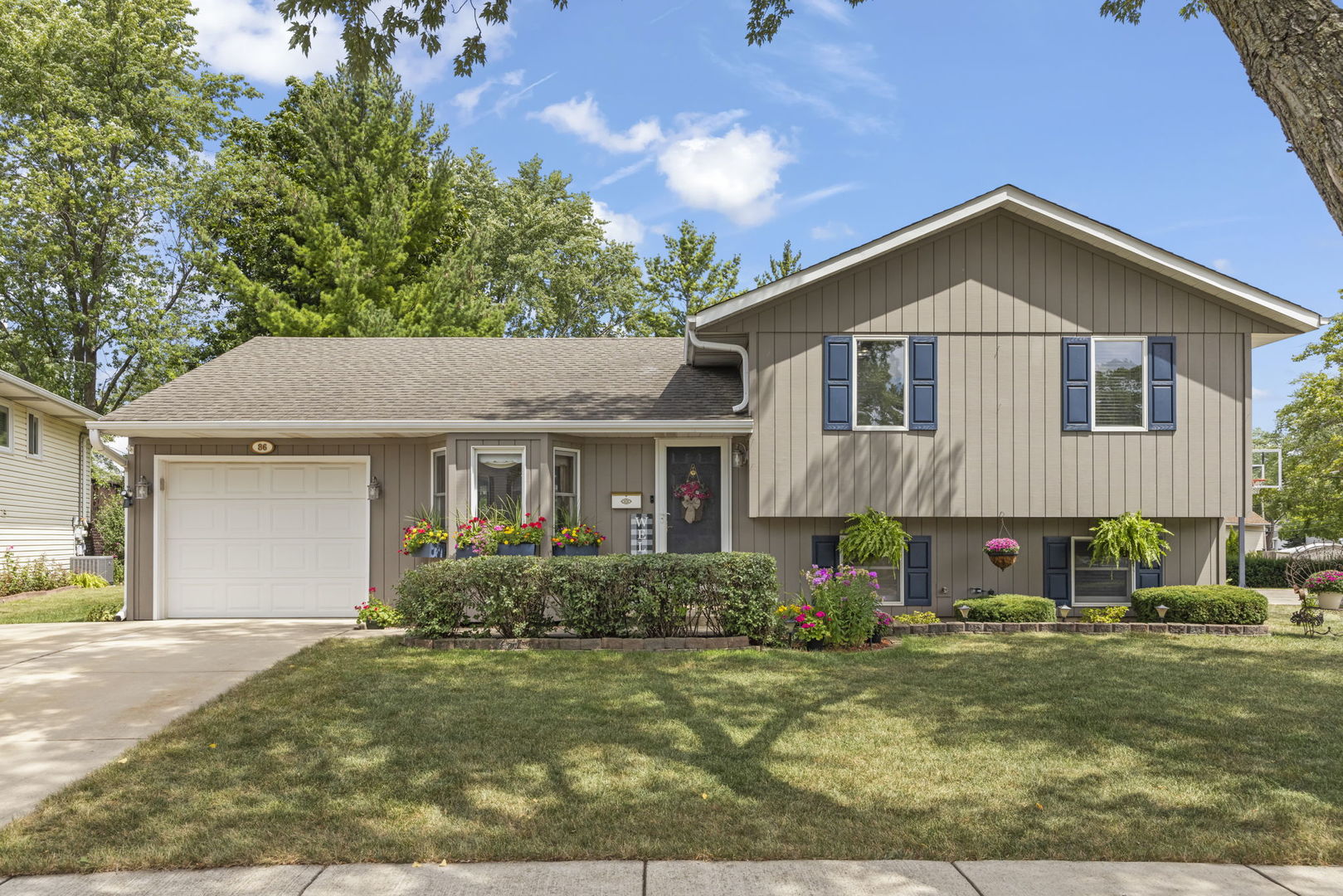 86 Joseph Lane, Glendale Heights, IL 60139