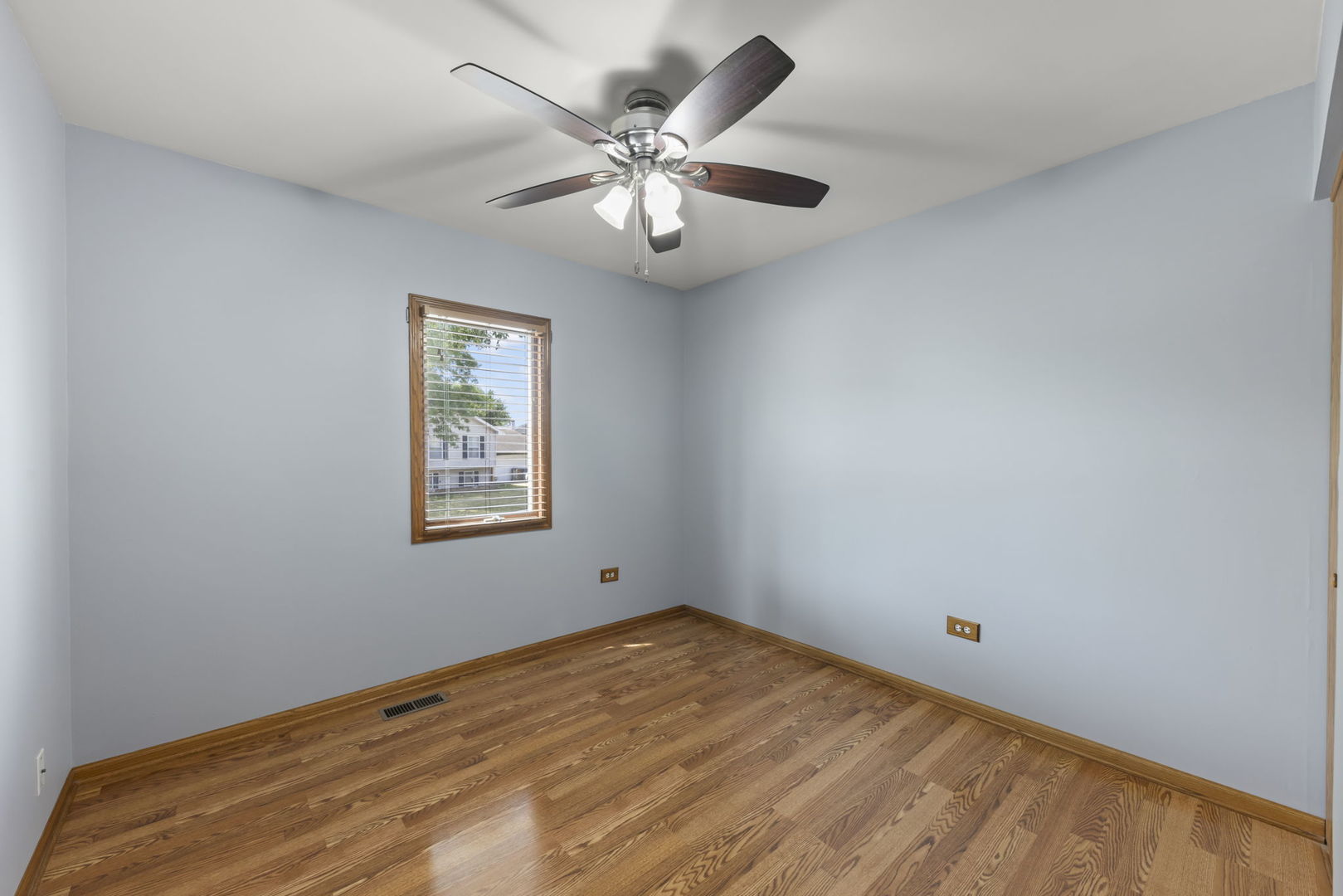 86 Joseph Lane, Glendale Heights, IL 60139