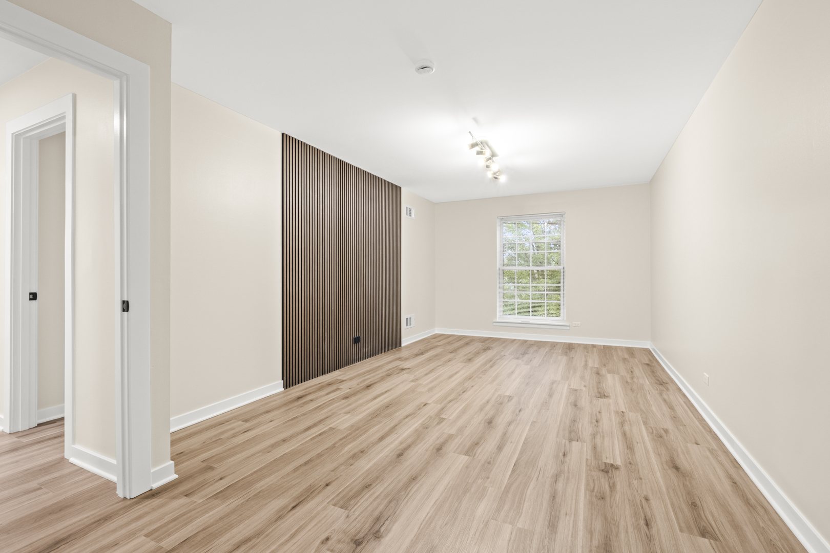 5100 Carriageway Drive #308, Rolling Meadows, IL 60008