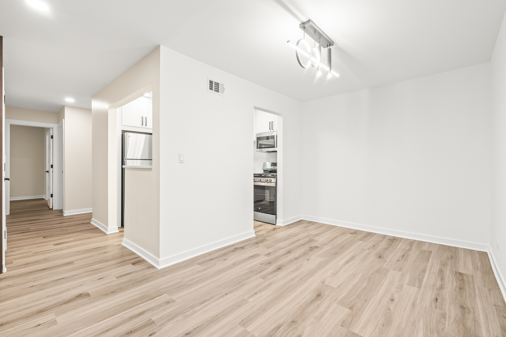 5100 Carriageway Drive #308, Rolling Meadows, IL 60008