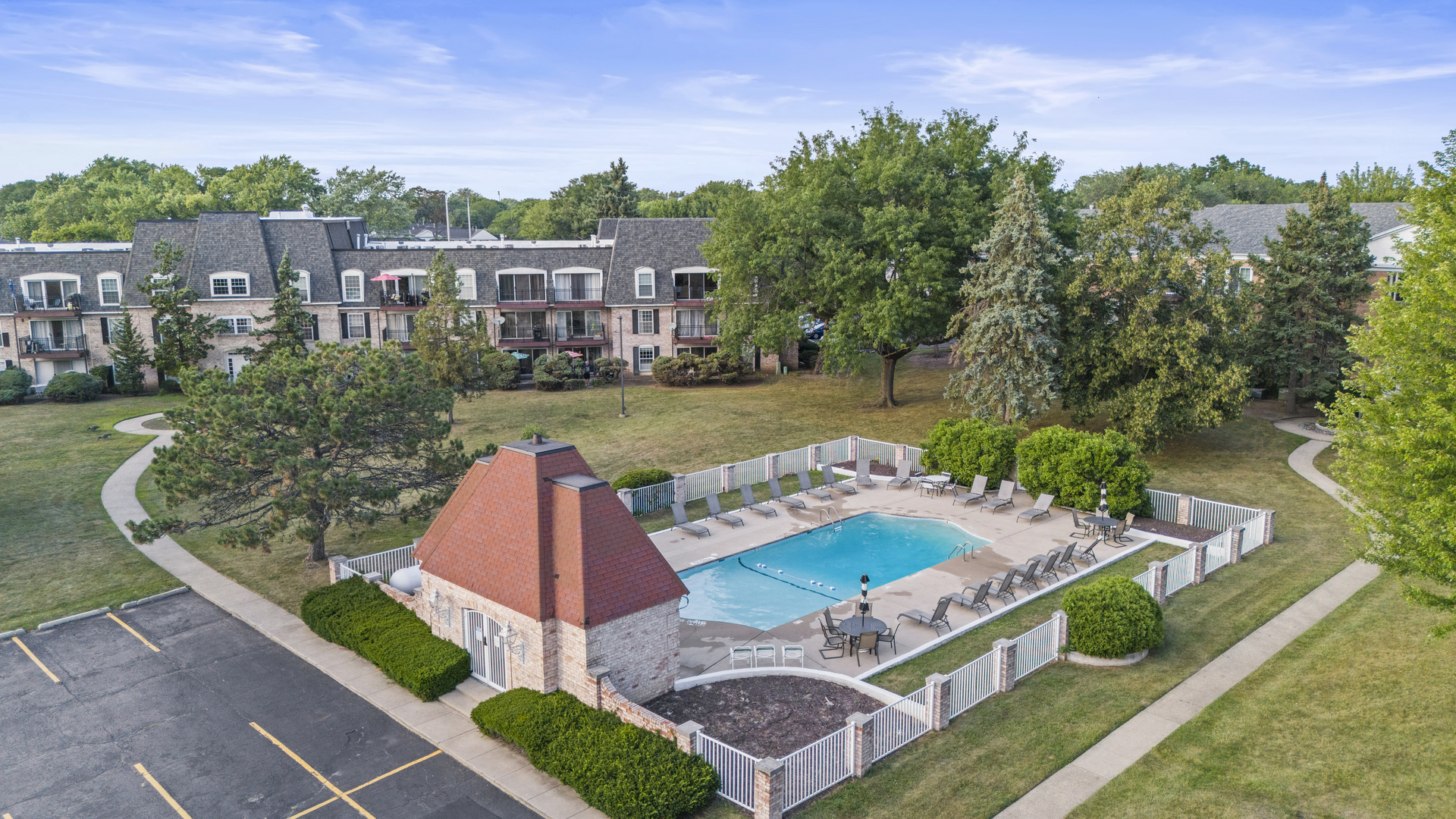 5100 Carriageway Drive #308, Rolling Meadows, IL 60008