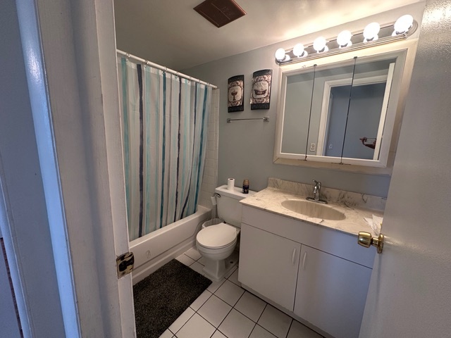 1463 Mercury Drive #315, Schaumburg, IL 60193
