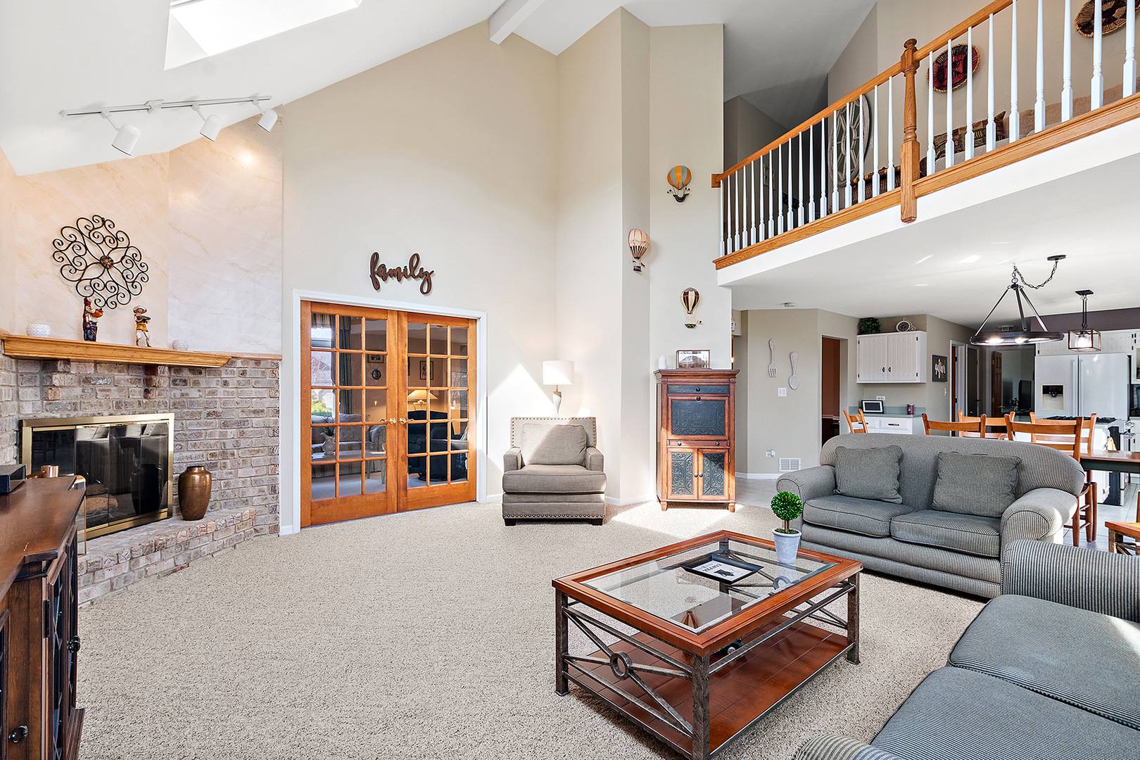8899 Charrington Drive, Frankfort, IL 60423