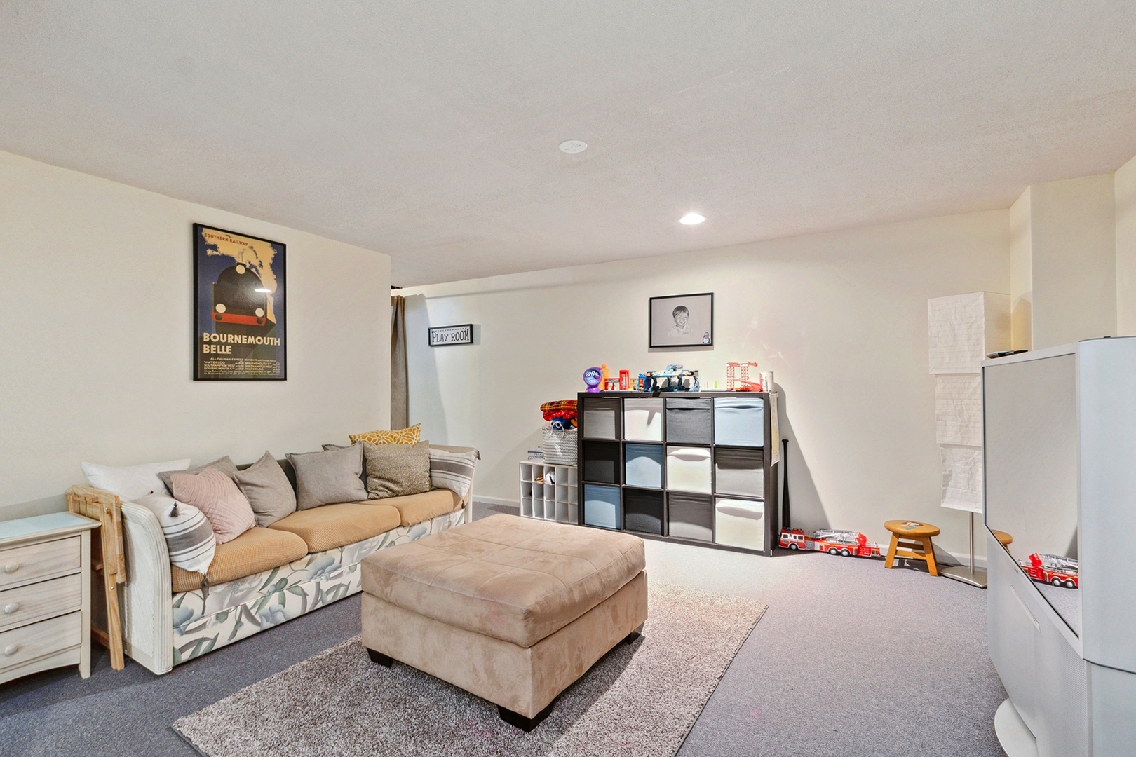 8899 Charrington Drive, Frankfort, IL 60423