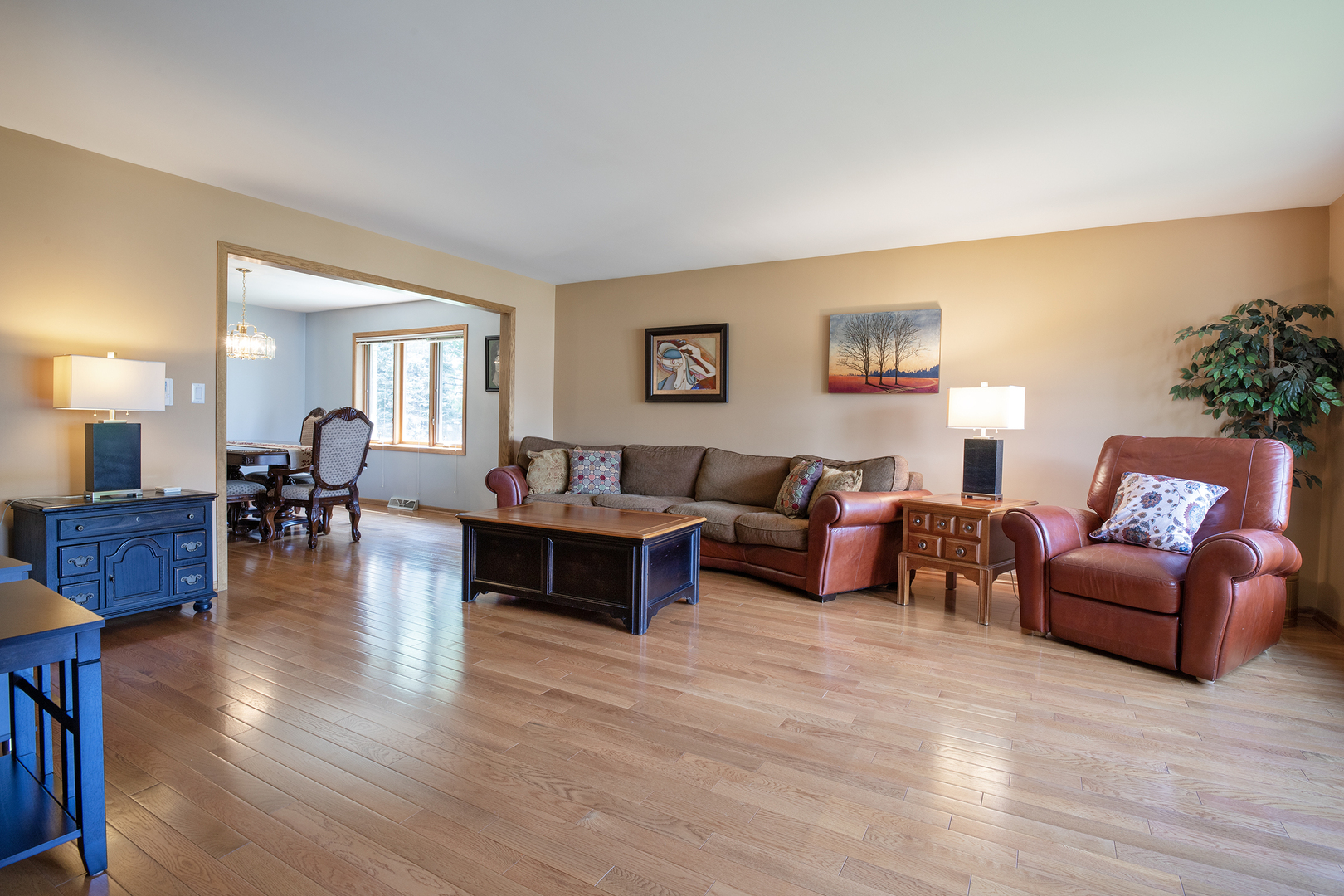 809 Tide Court, Wheeling, IL 60090