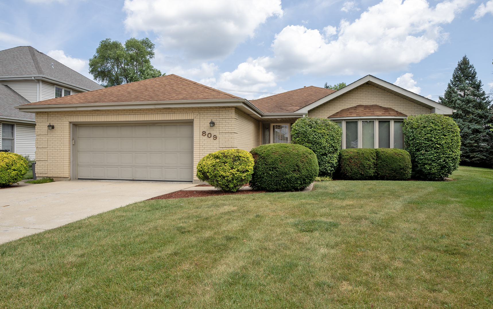 809 Tide Court, Wheeling, IL 60090