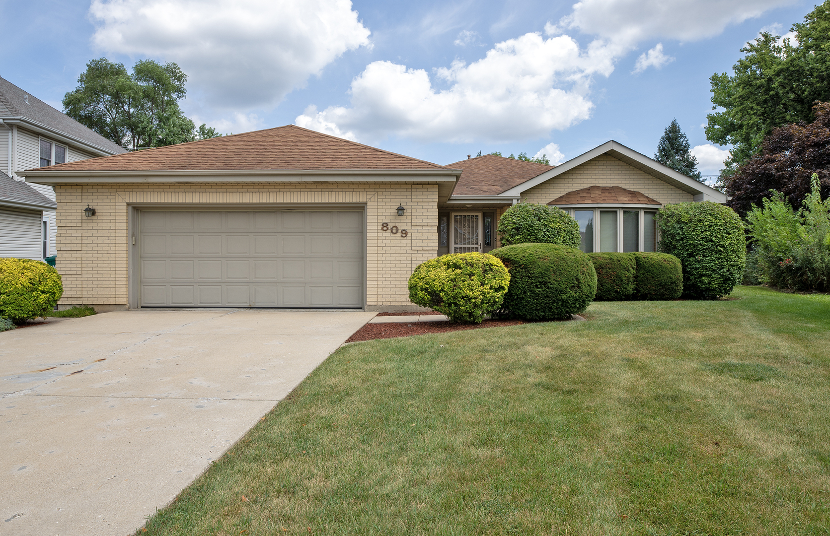 809 Tide Court, Wheeling, IL 60090