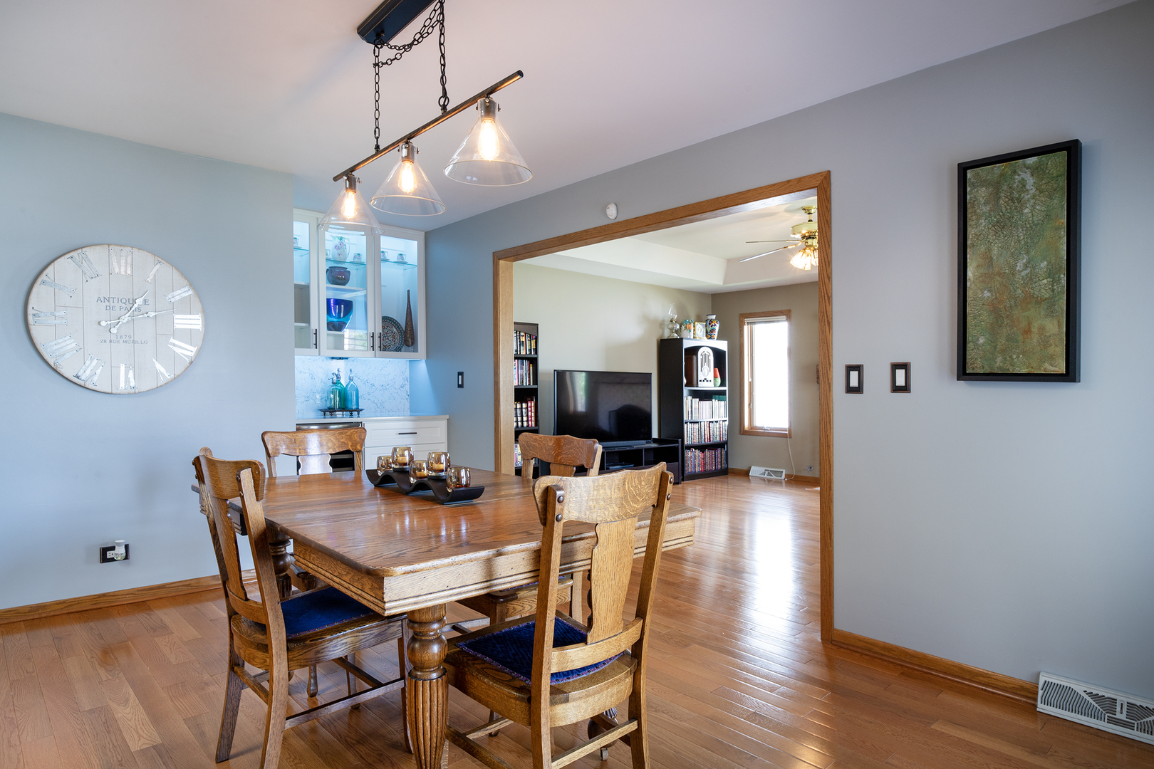 809 Tide Court, Wheeling, IL 60090