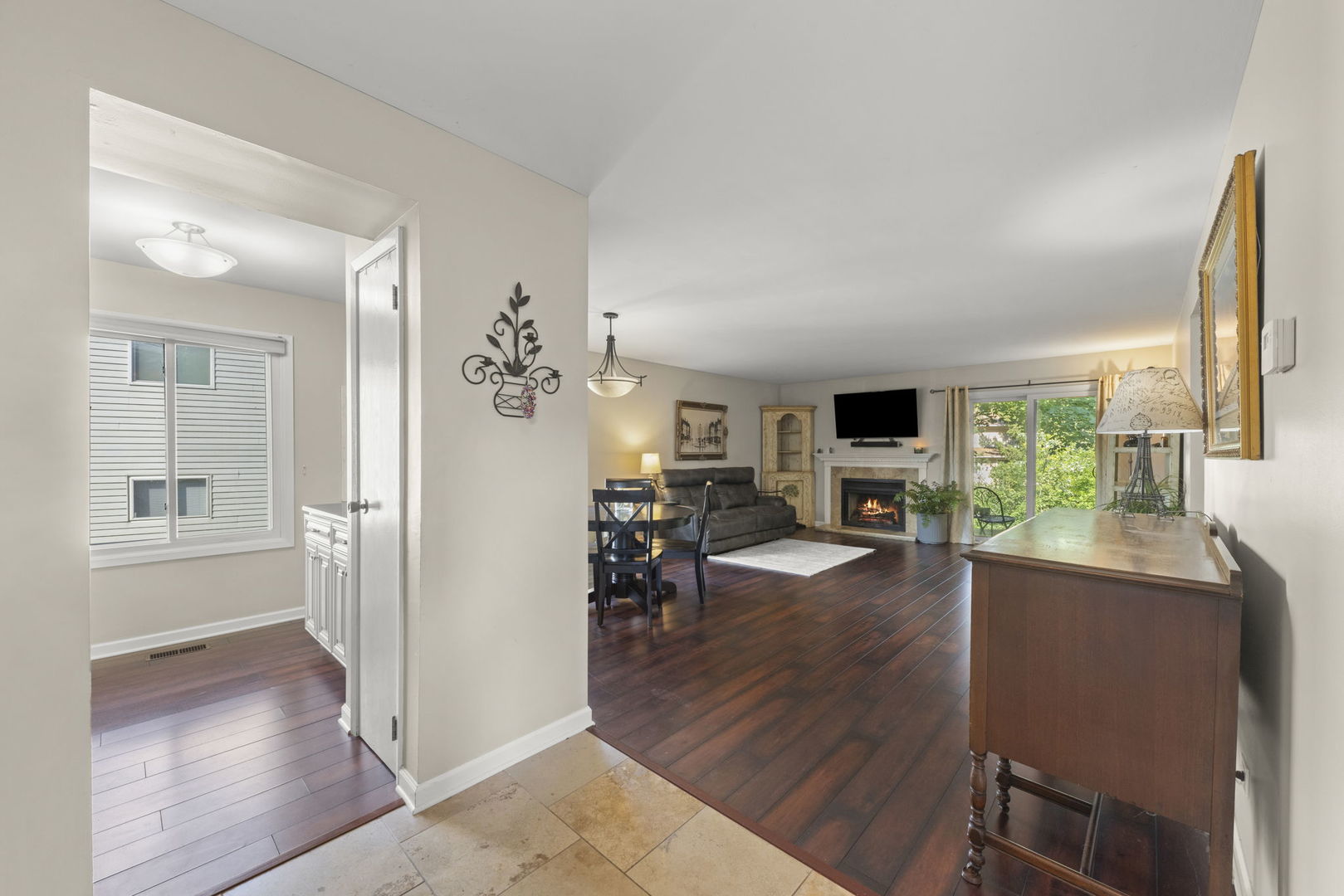 2482 BRUNSWICK Circle #A1, Woodridge, IL 60517