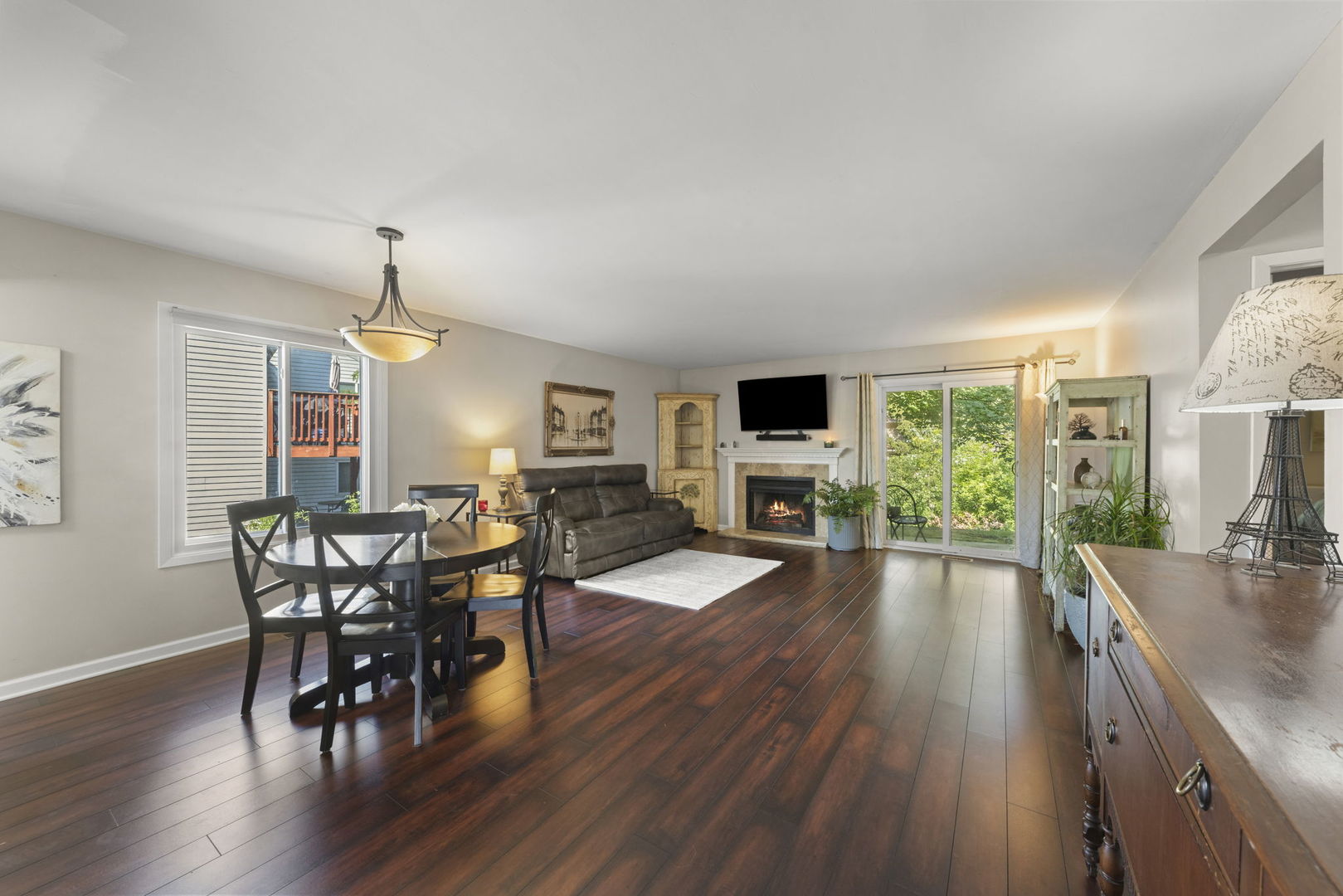 2482 BRUNSWICK Circle #A1, Woodridge, IL 60517