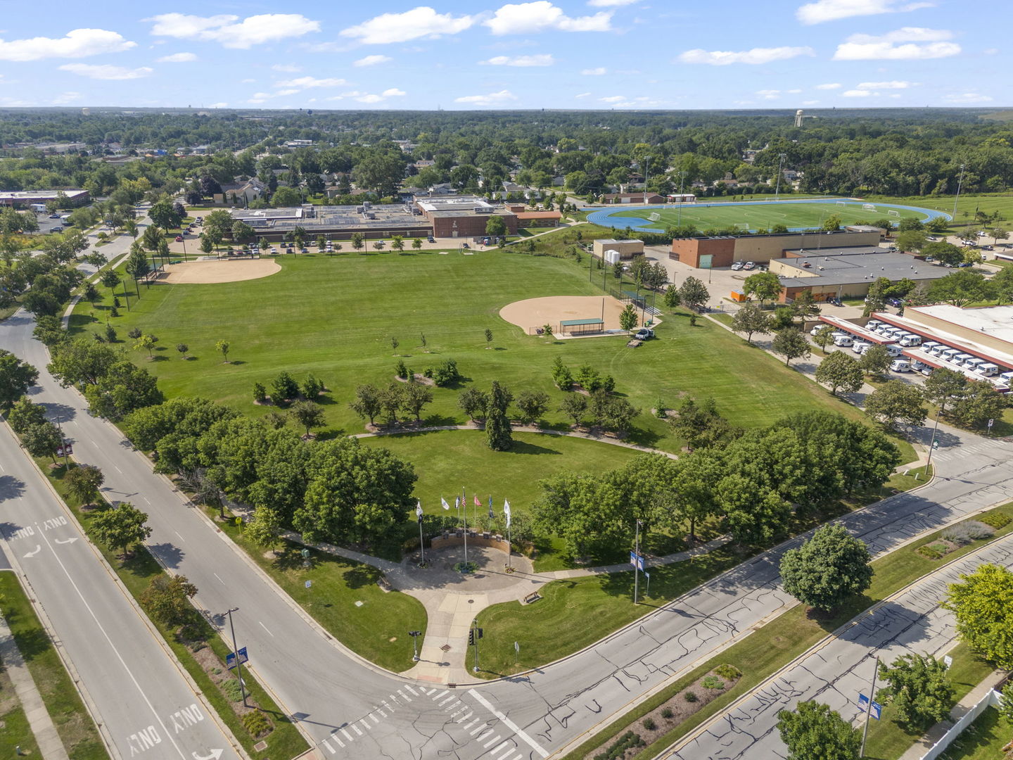 2482 BRUNSWICK Circle #A1, Woodridge, IL 60517