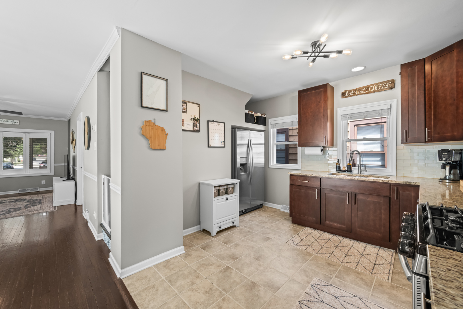 8727 W BELDEN Avenue, River Grove, IL 60171