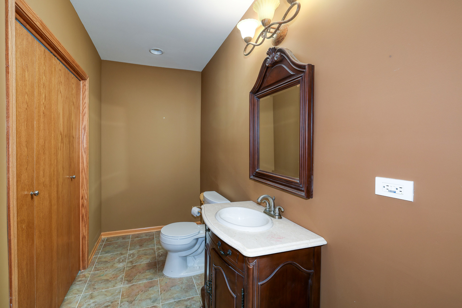 315 Arbor Glen Boulevard, Schaumburg, IL 60195
