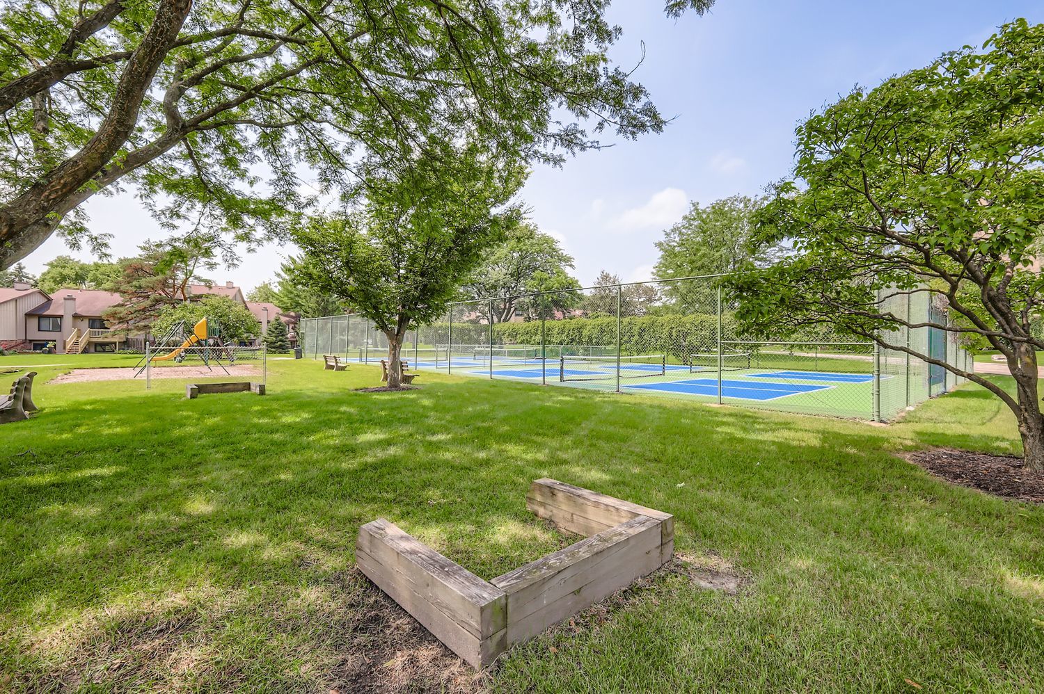 101 Lake Hinsdale Drive #301, Willowbrook, IL 60527