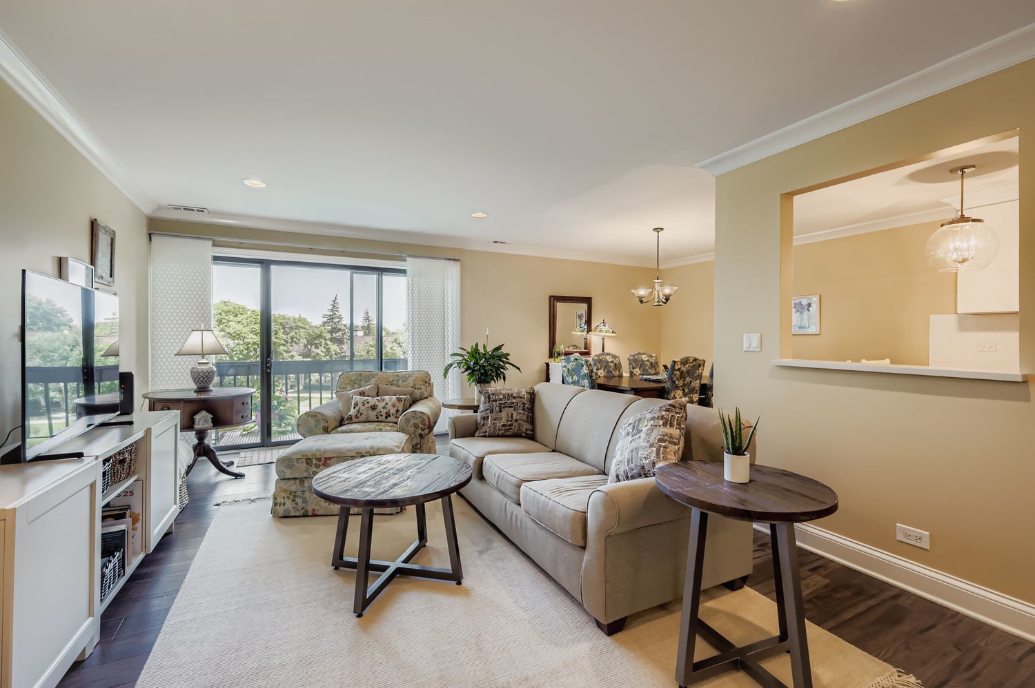 101 Lake Hinsdale Drive #301, Willowbrook, IL 60527