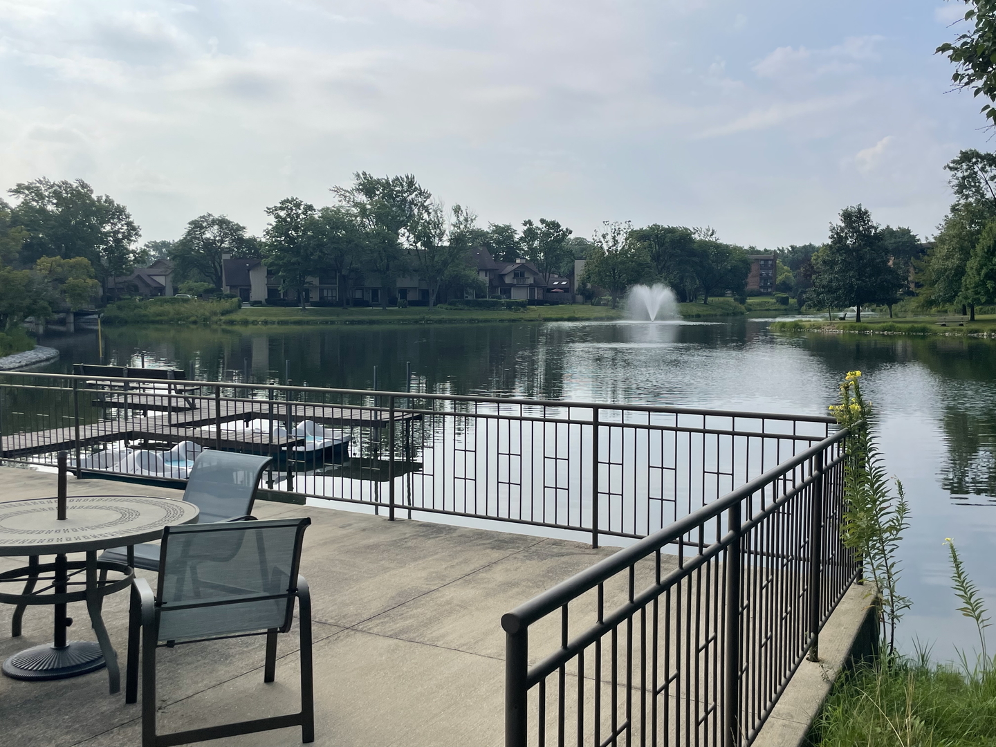 101 Lake Hinsdale Drive #301, Willowbrook, IL 60527