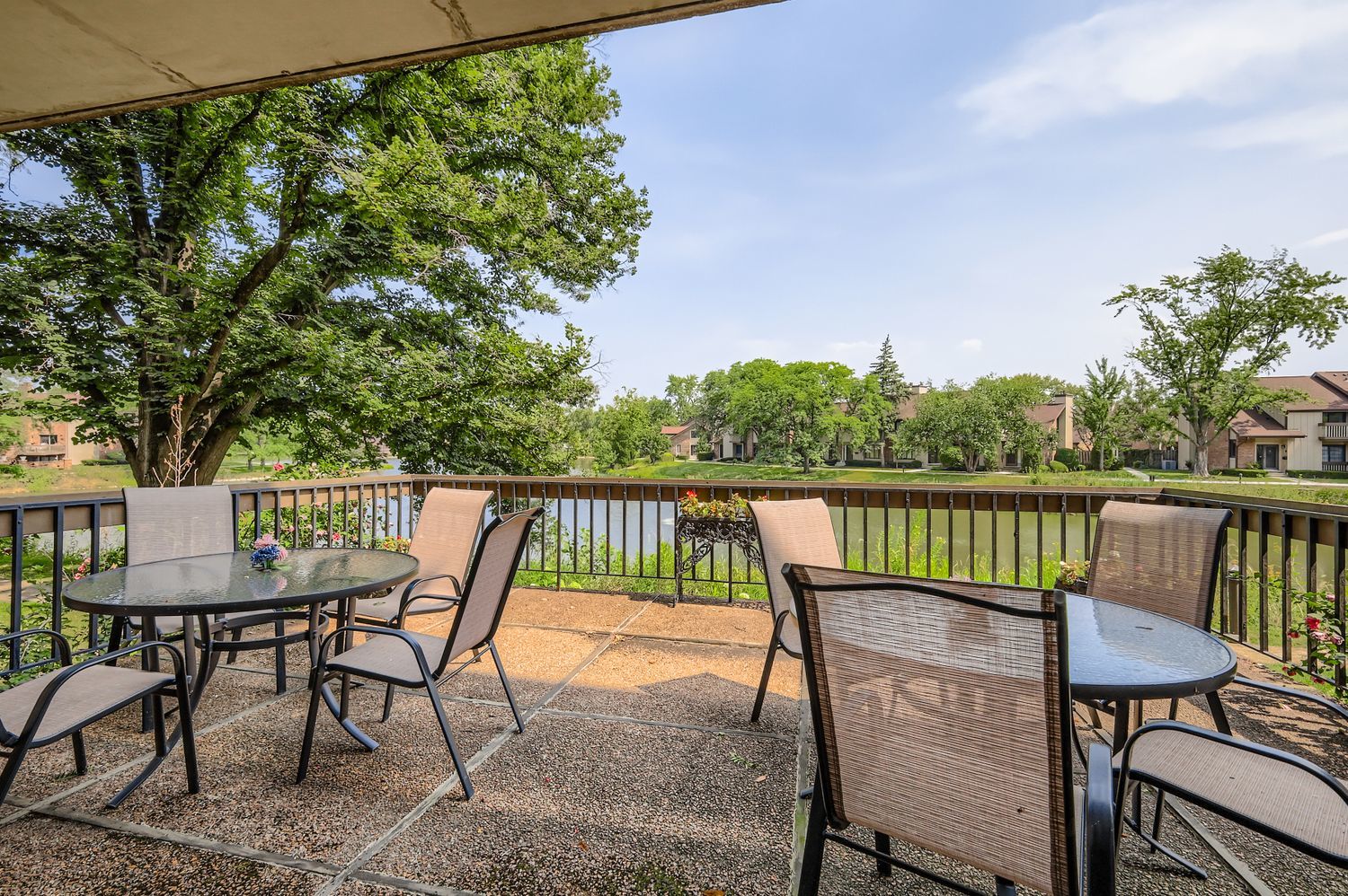 101 Lake Hinsdale Drive #301, Willowbrook, IL 60527