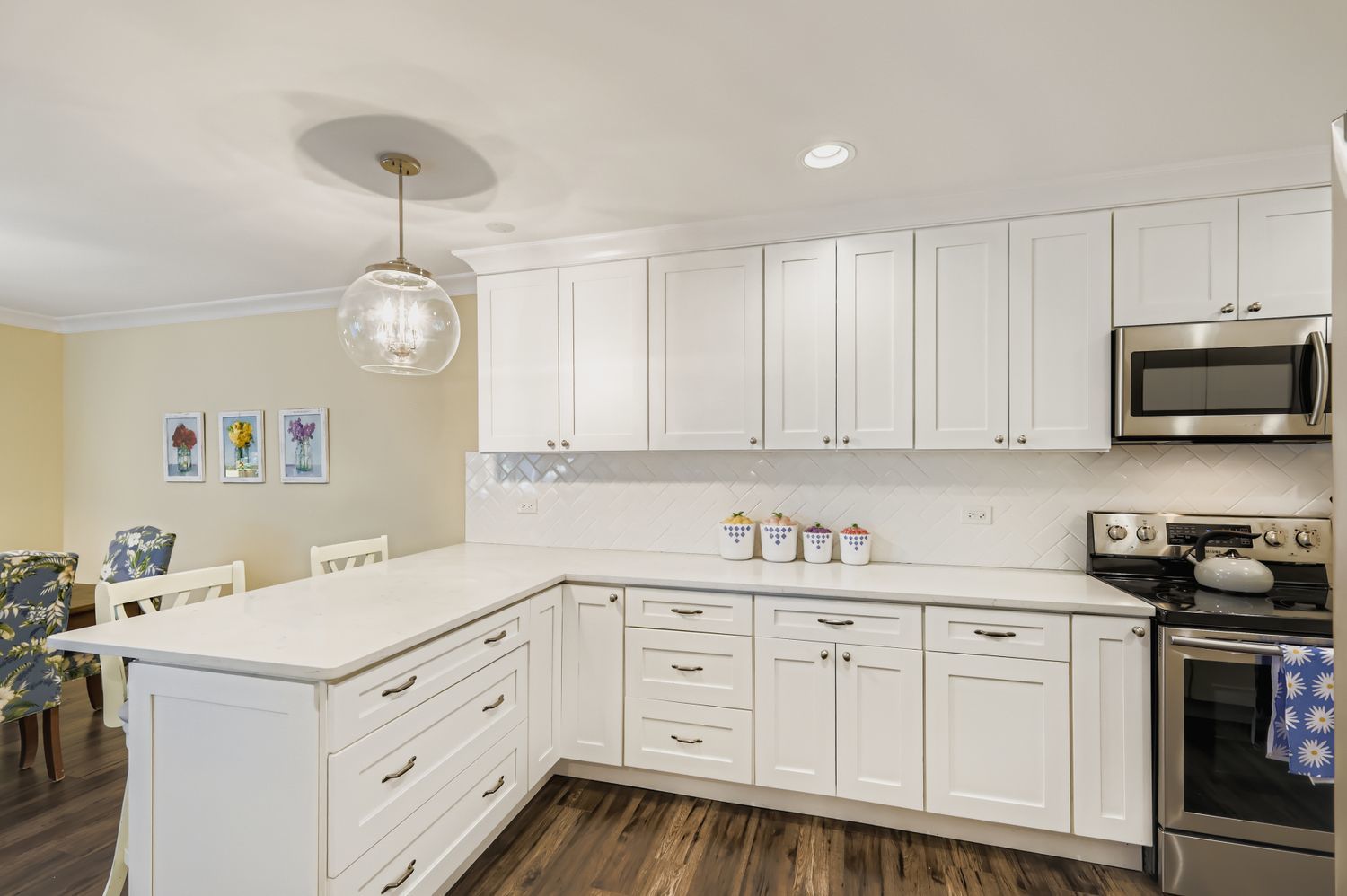 101 Lake Hinsdale Drive #301, Willowbrook, IL 60527