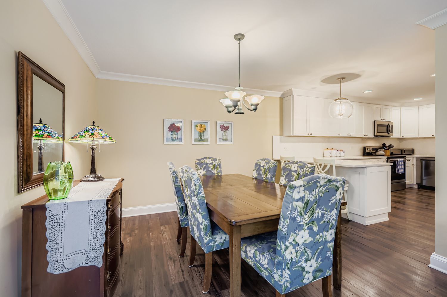 101 Lake Hinsdale Drive #301, Willowbrook, IL 60527