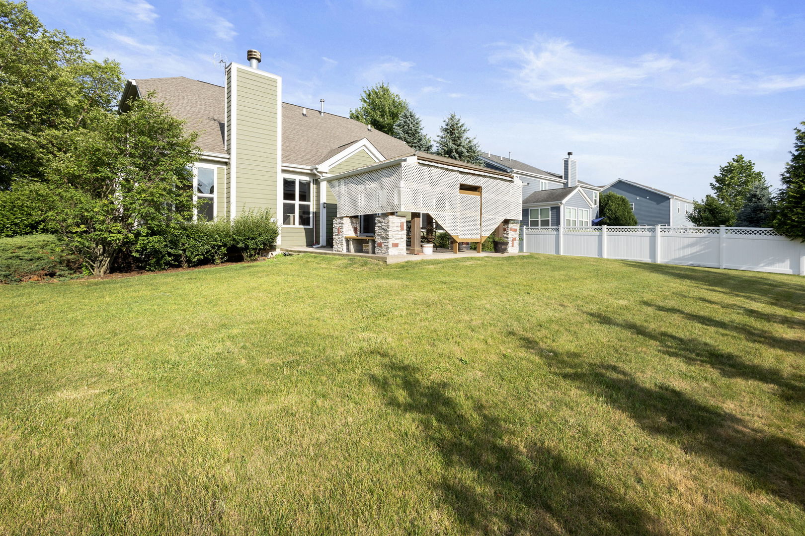 115 Clover Drive, Sugar Grove, IL 60554