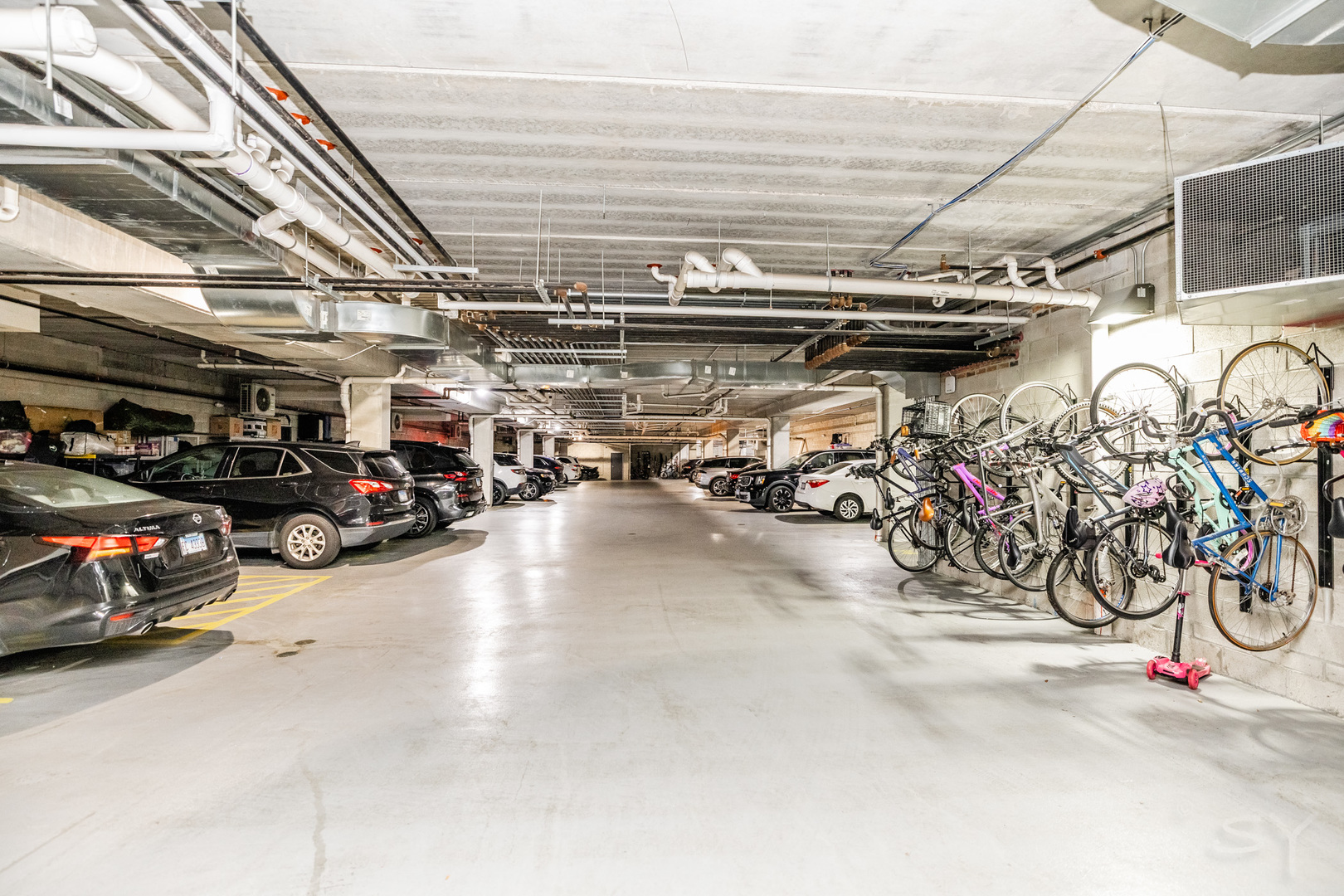 229 Park Avenue #202, Clarendon Hills, IL 60514