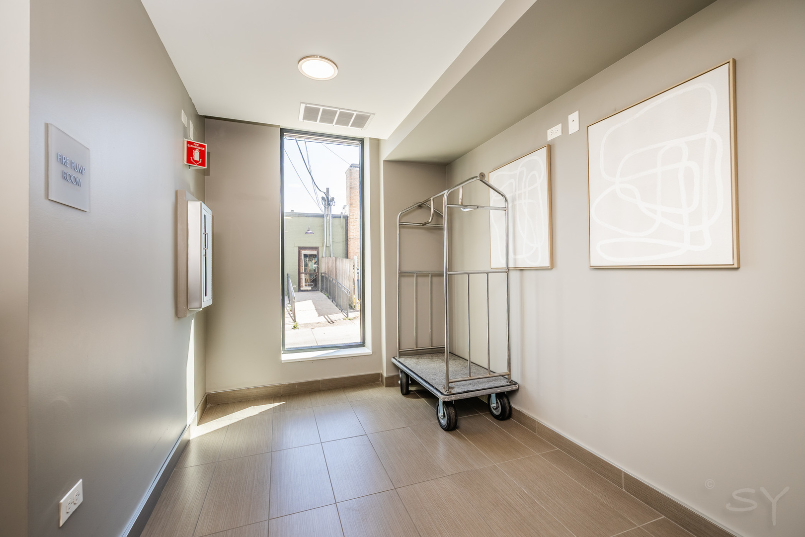 229 Park Avenue #202, Clarendon Hills, IL 60514