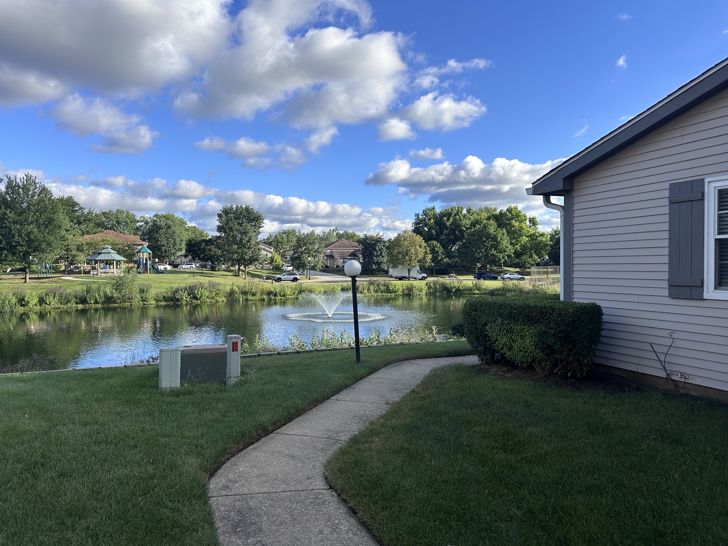 311 Cherrywood Court, Vernon Hills, IL 60061