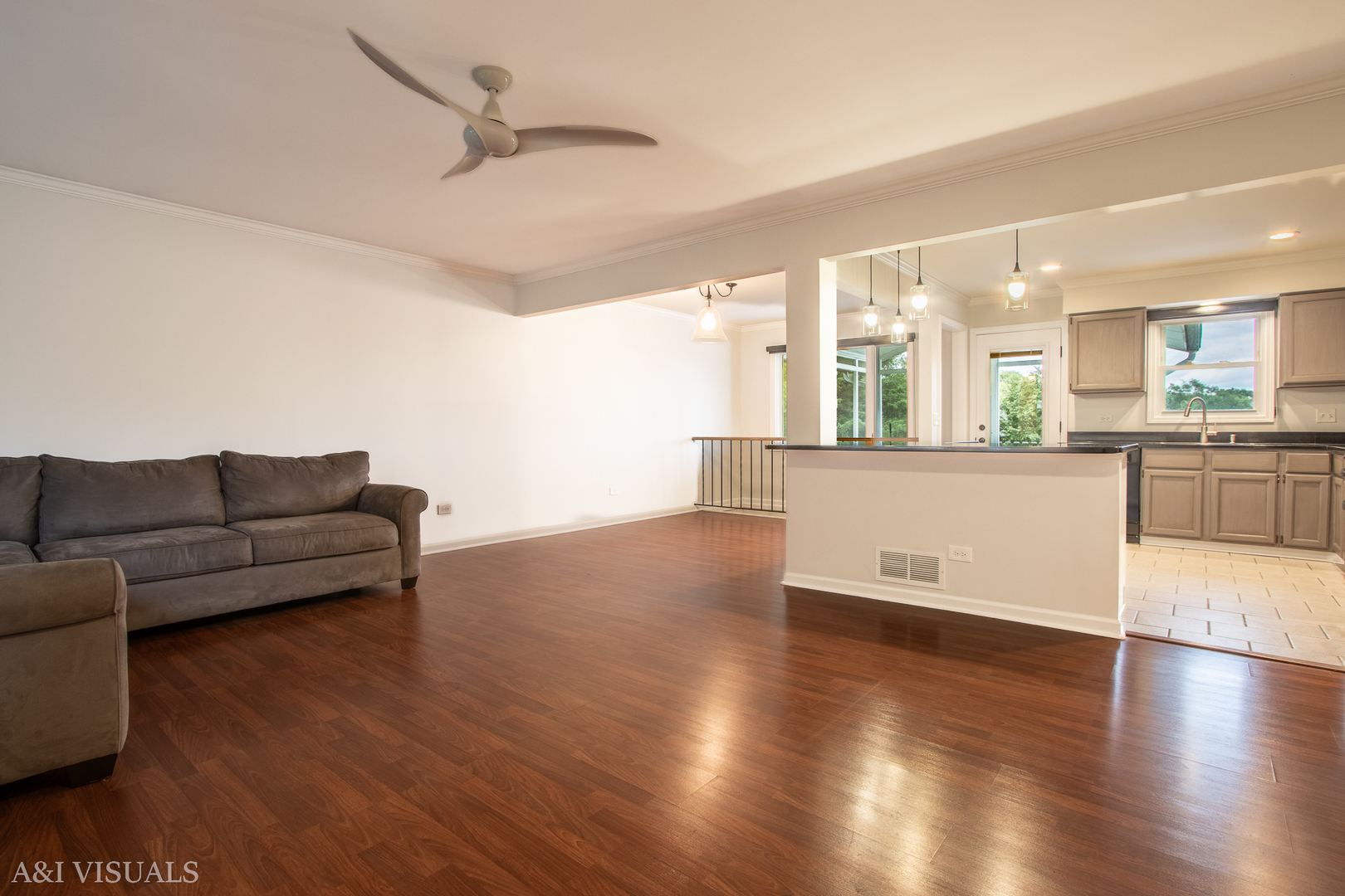 1015 Bowie Drive, Carol Stream, IL 60188