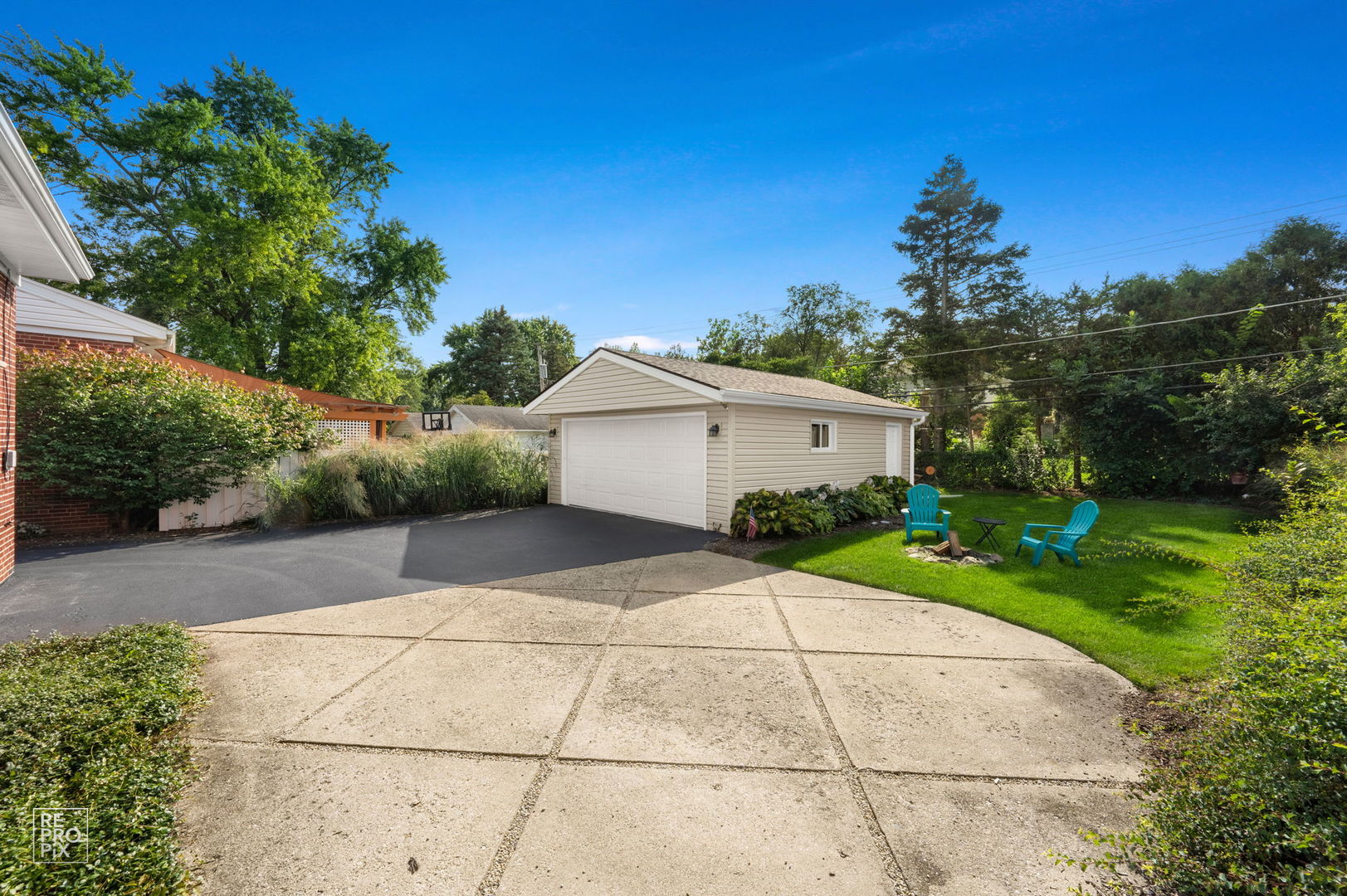 738 N HICKORY Avenue, Arlington Heights, IL 60004