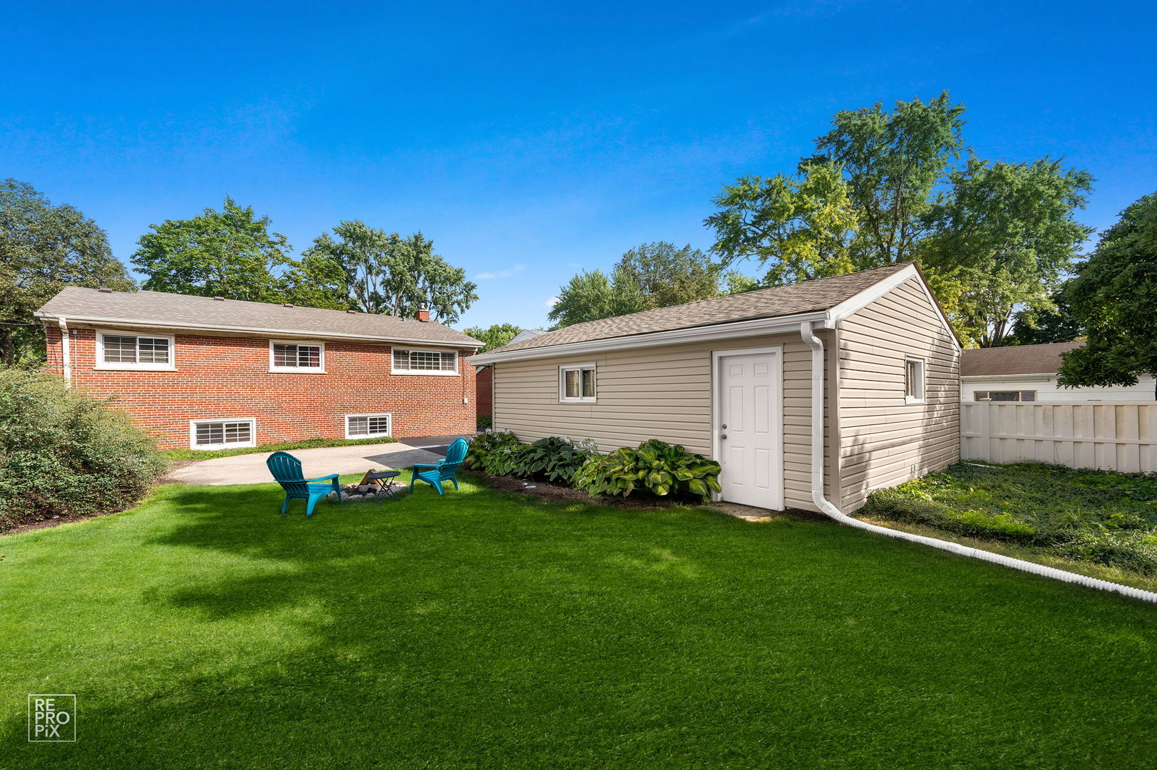 738 N HICKORY Avenue, Arlington Heights, IL 60004