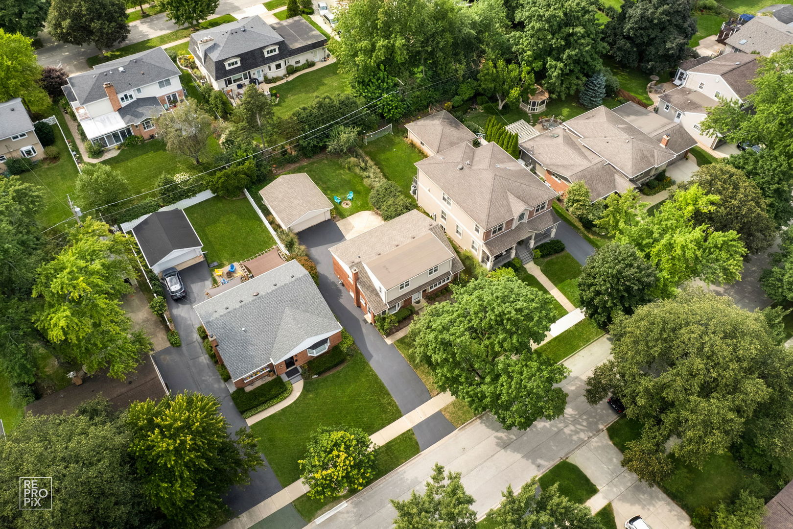 738 N HICKORY Avenue, Arlington Heights, IL 60004