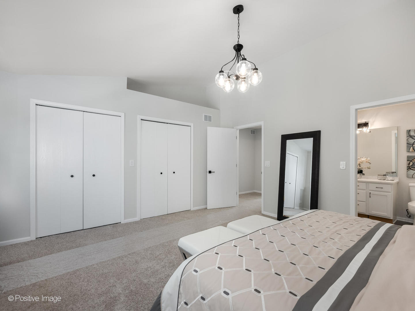 227 Spring Point Drive, Carpentersville, IL 60110