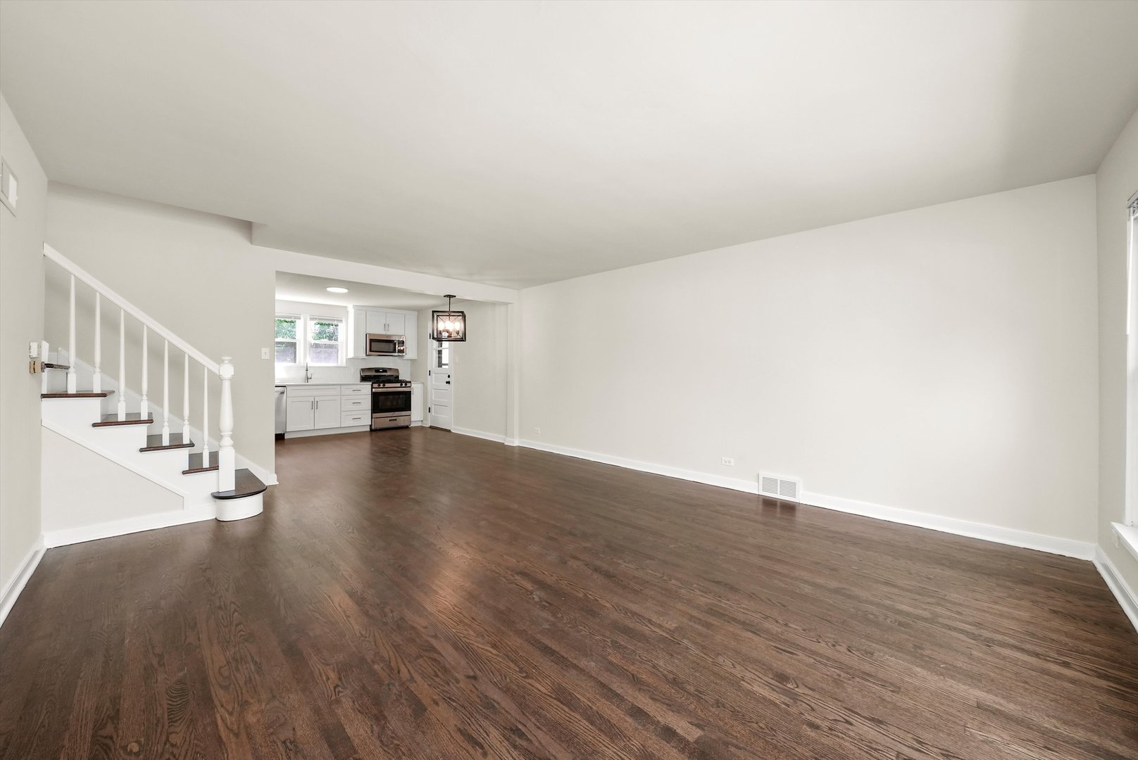 141 N Peck Avenue, La Grange, IL 60525