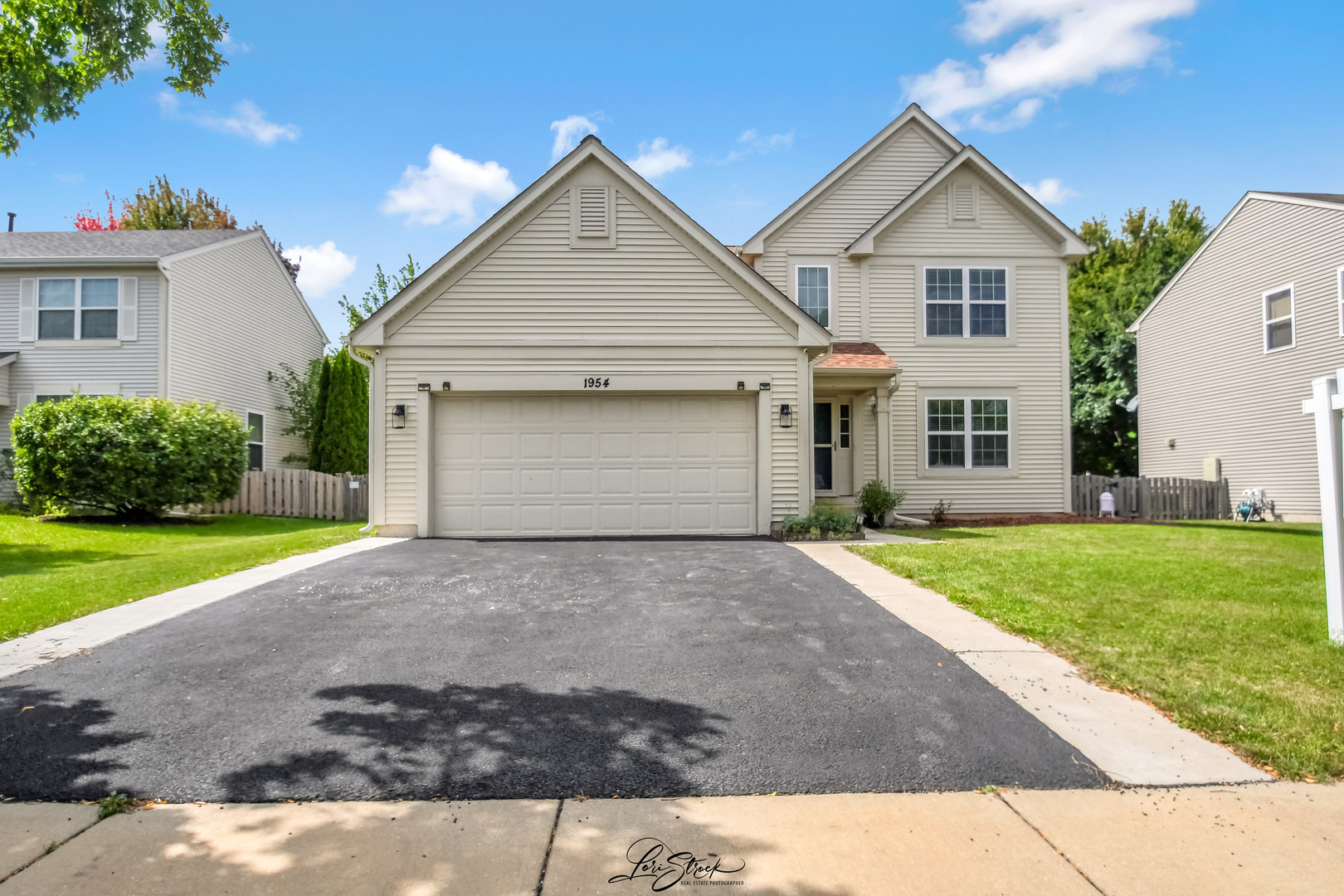 1954 Cambridge Lane, Montgomery, IL 60538