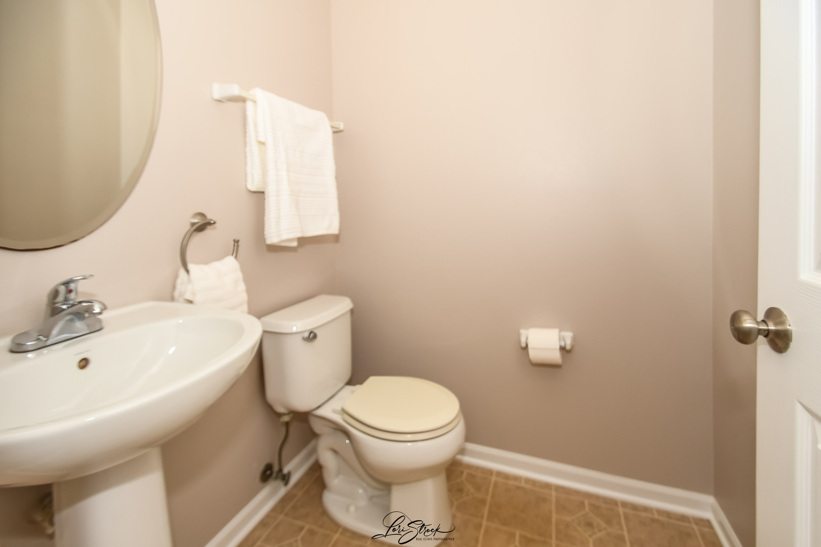1954 Cambridge Lane, Montgomery, IL 60538