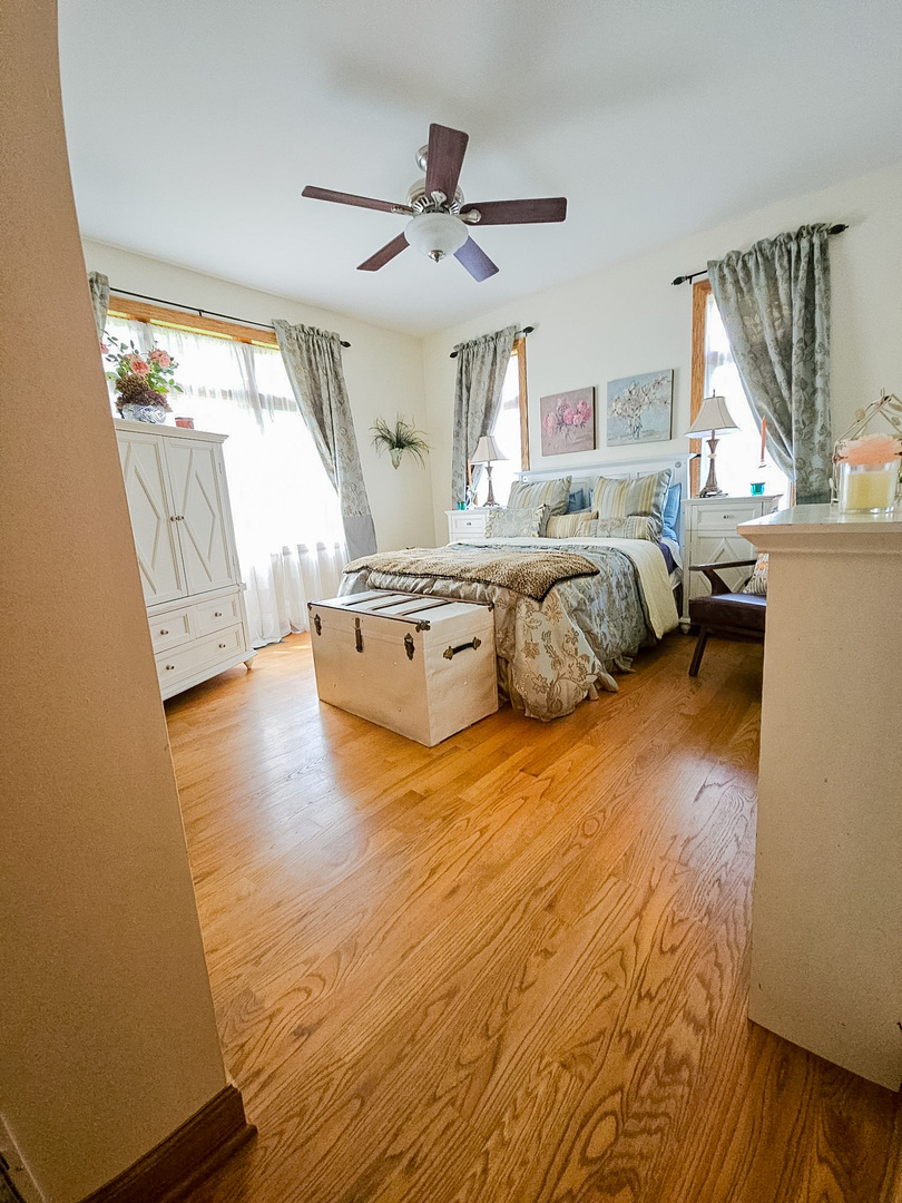 1608 Breezy Lawn Road, Spring Grove, IL 60081
