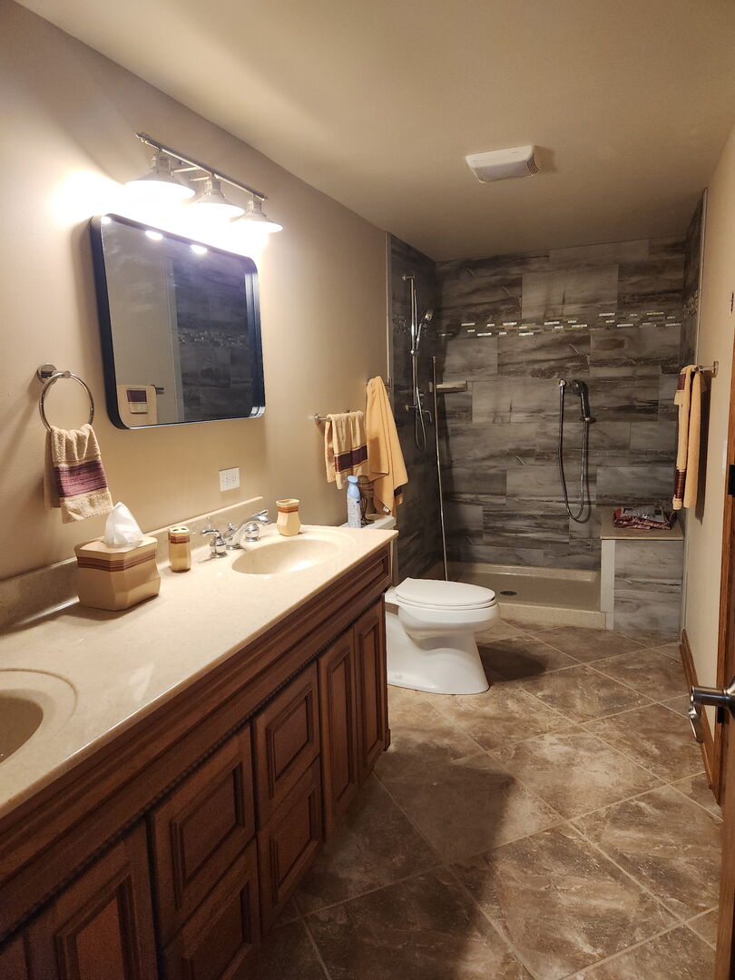 1608 Breezy Lawn Road, Spring Grove, IL 60081