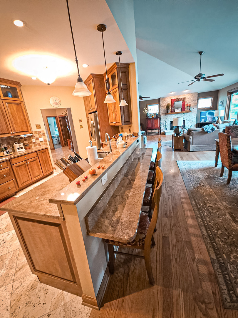 1608 Breezy Lawn Road, Spring Grove, IL 60081
