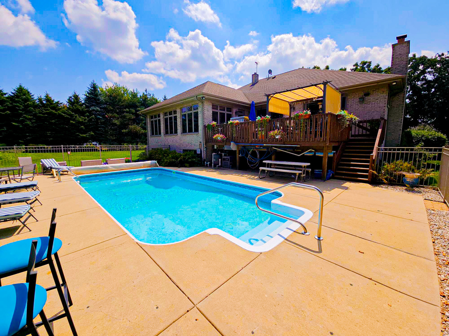 1608 Breezy Lawn Road, Spring Grove, IL 60081